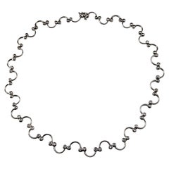 14 Karat White Gold Scalloped Link and Diamond Necklace #20597