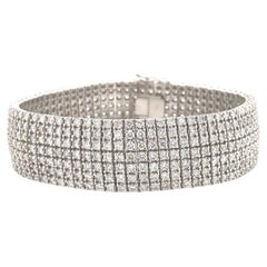 14 Karat Weißgold Tennisarmband mit sieben Reihen Diamanten 10,22 Karat 49,5 Gramm