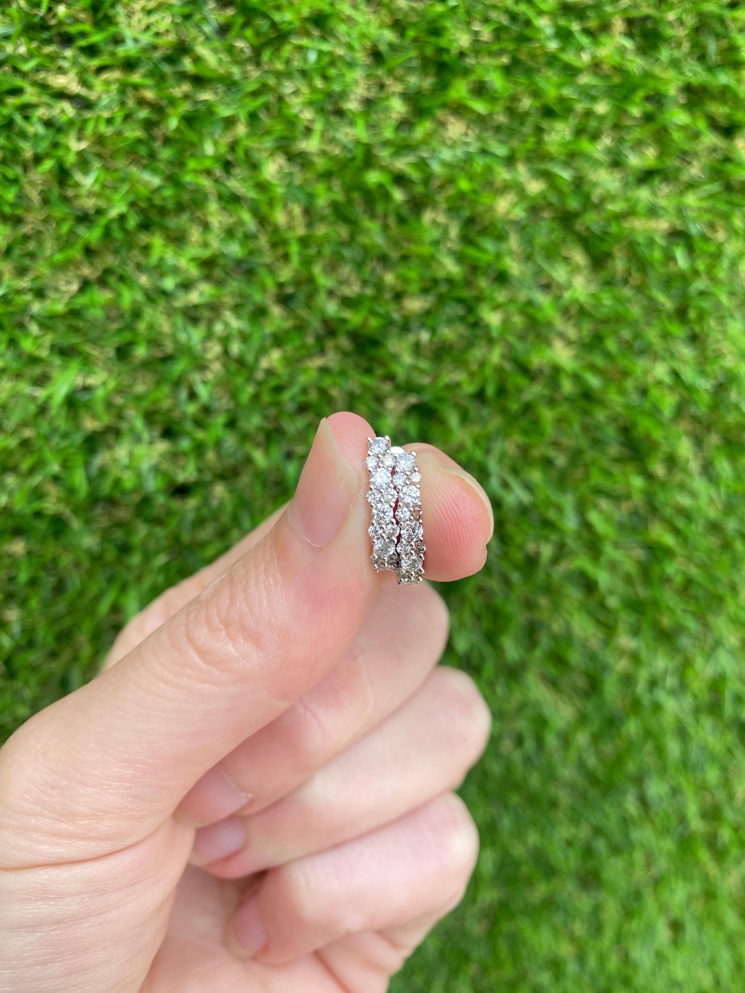 14 Karat Weißgold Creolen mit natürlichen runden Diamanten 5