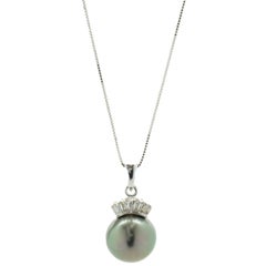 14 Karat White Gold Tahitian Pearl and Diamond Crown Necklace
