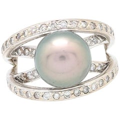 14 Karat White Gold Tahitian Pearl and Diamond Ring 14 Karat White Gold Tahitian Pearl and Diamond Ring
