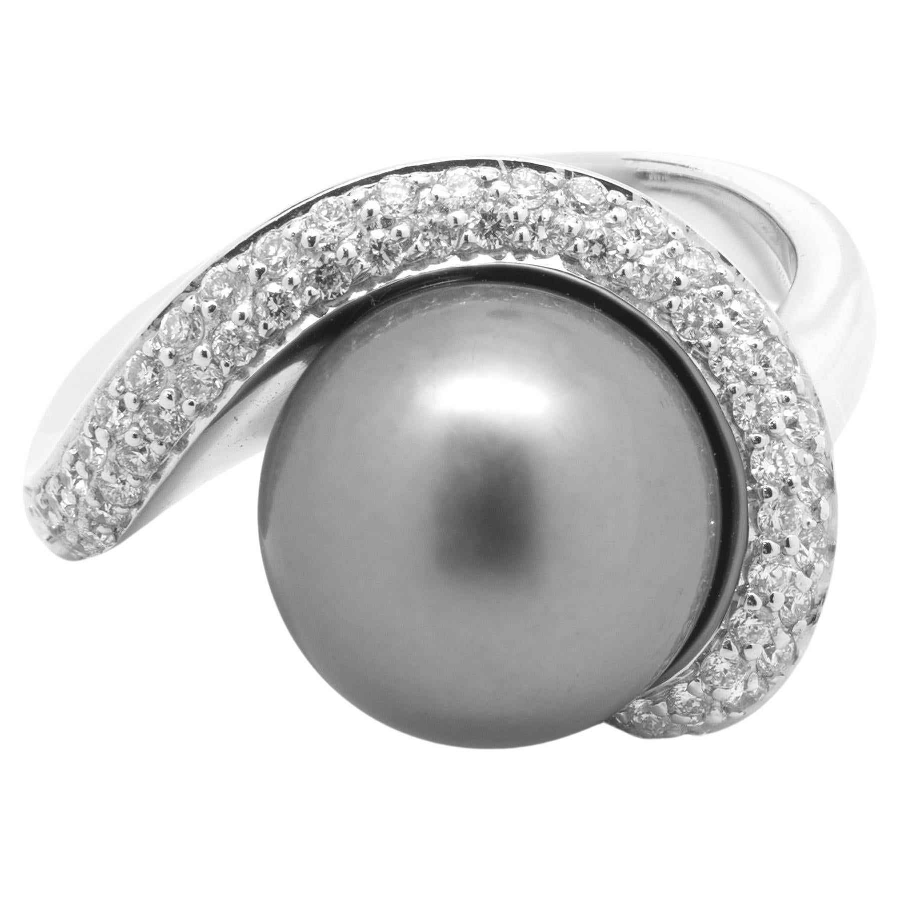 14 Karat White Gold Tahitian Pearl and Diamond Ring For Sale