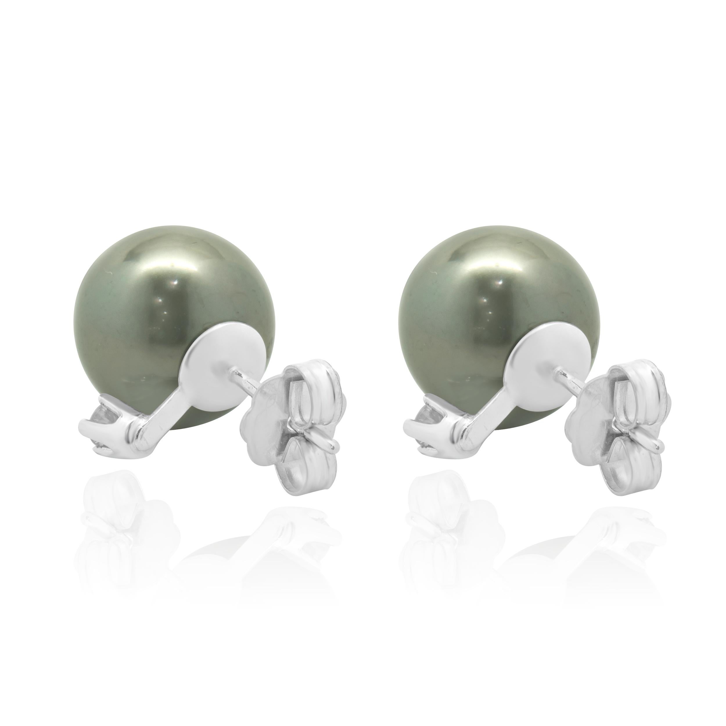 Round Cut 14 Karat White Gold Tahitian Pearl and Diamond Stud Earrings For Sale
