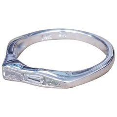 14 Karat White Gold Tapper Baguette Ring Back and Forth
