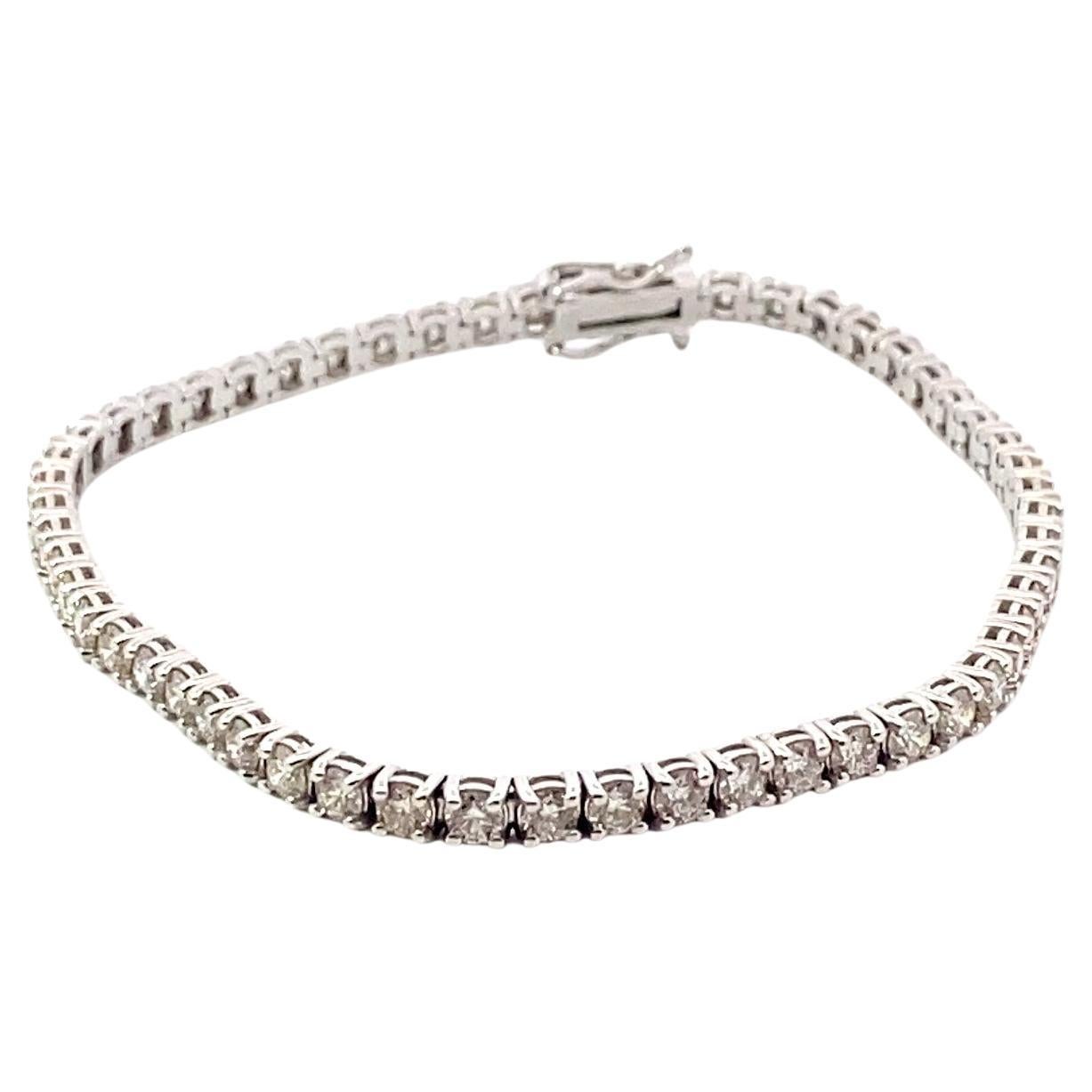 Tennisarmband aus 14 Karat Weißgold
