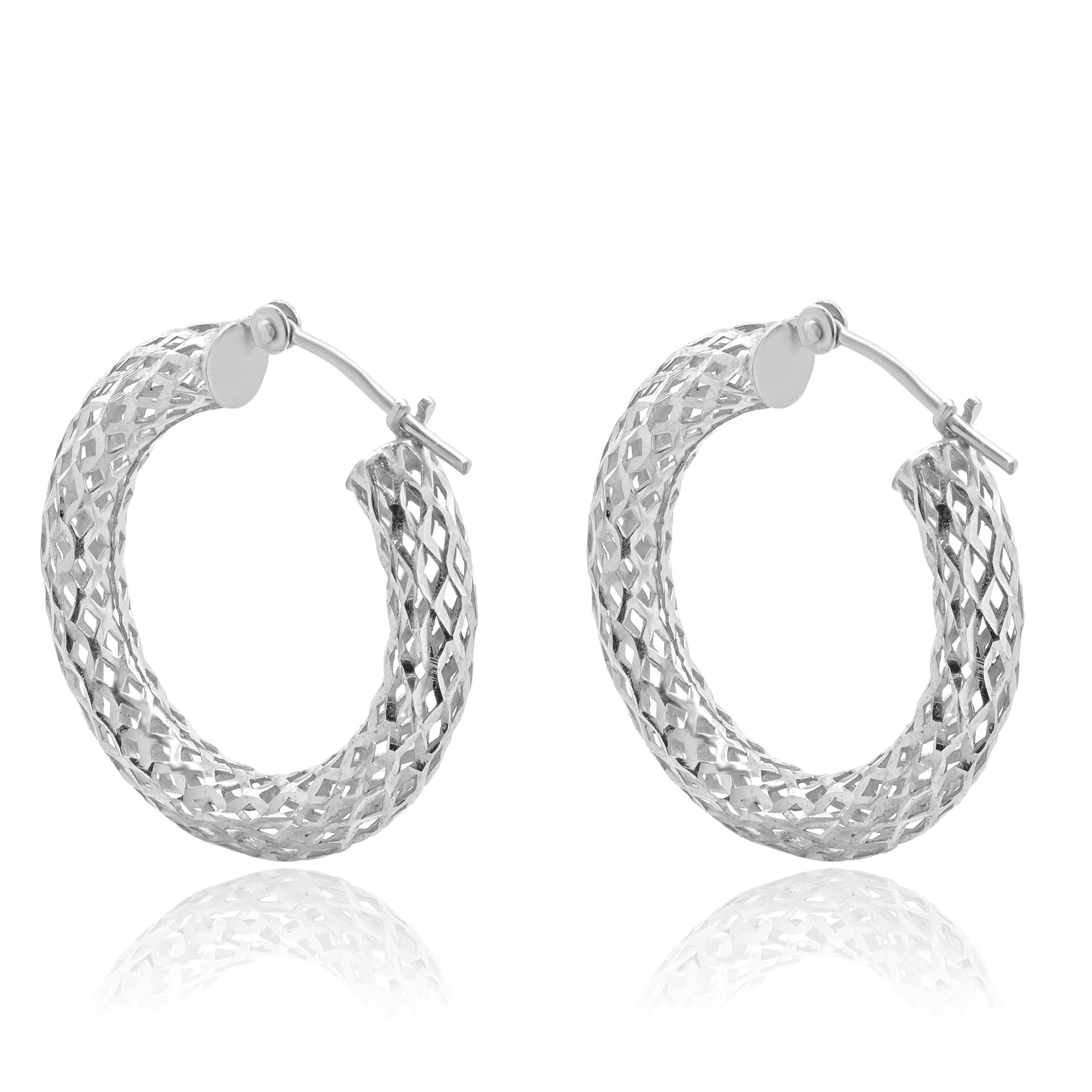 14 Karat White Gold Textured 23.5MM Hoop Earrings In Excellent Condition For Sale In Scottsdale, AZ
