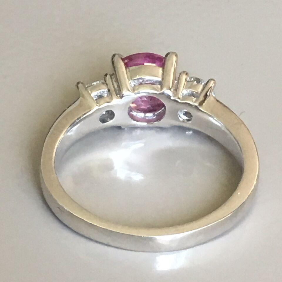 14 Karat White Gold Trio Pink Sapphire and Diamond Engagement Ring In New Condition For Sale In Santa Monica, CA