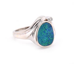 14 Karat Weißgold Vintage Ring mit schwarzem Opal und Diamant