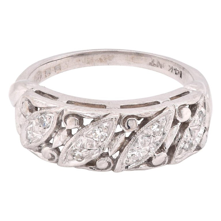 14 Karat White Gold Vintage Diamond Band For Sale at 1stDibs