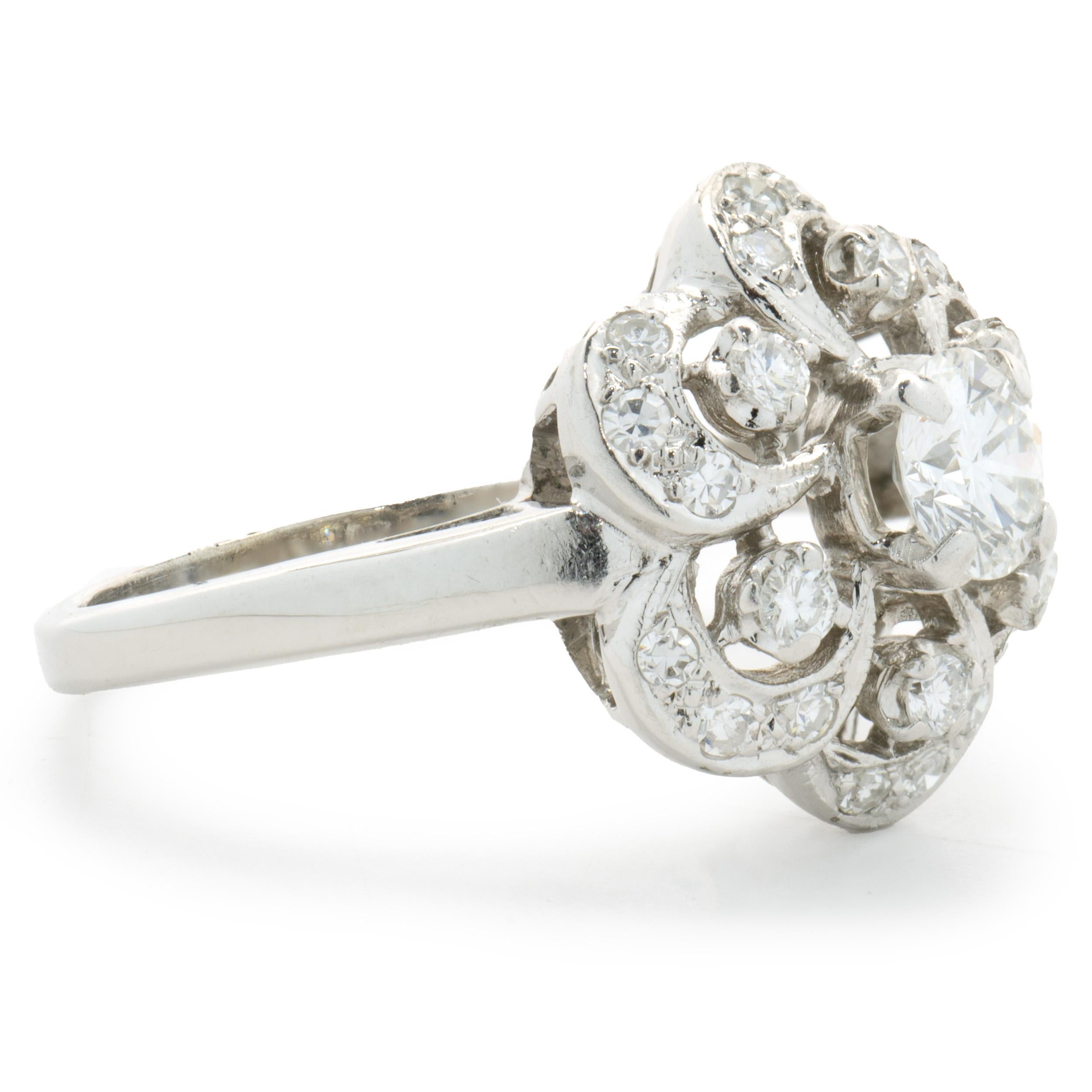 14 Karat Weißgold Vintage Diamant-Blumenring mit Diamanten im Zustand „Gut“ in Scottsdale, AZ