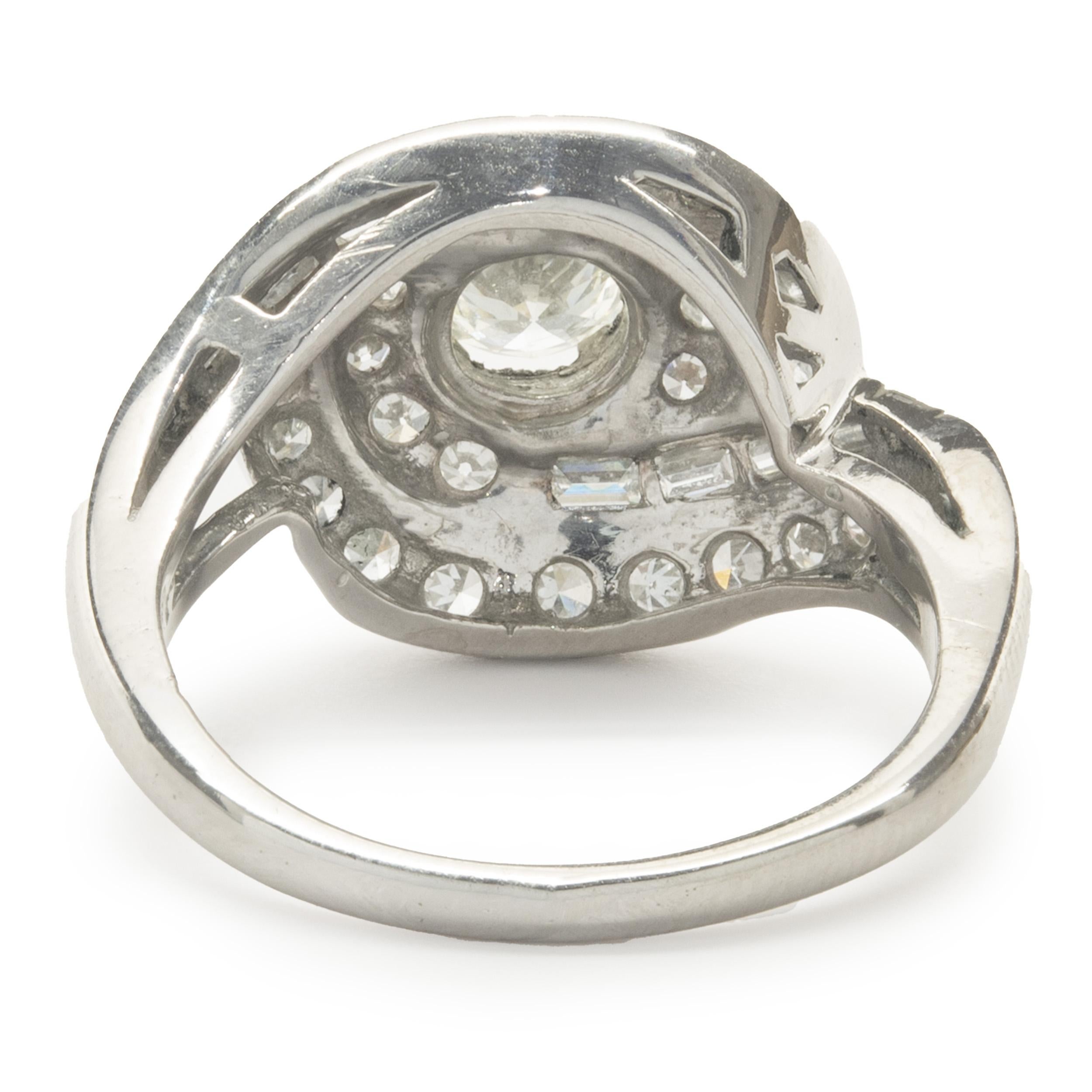 Round Cut 14 Karat White Gold Vintage Diamond Swirl Ring For Sale