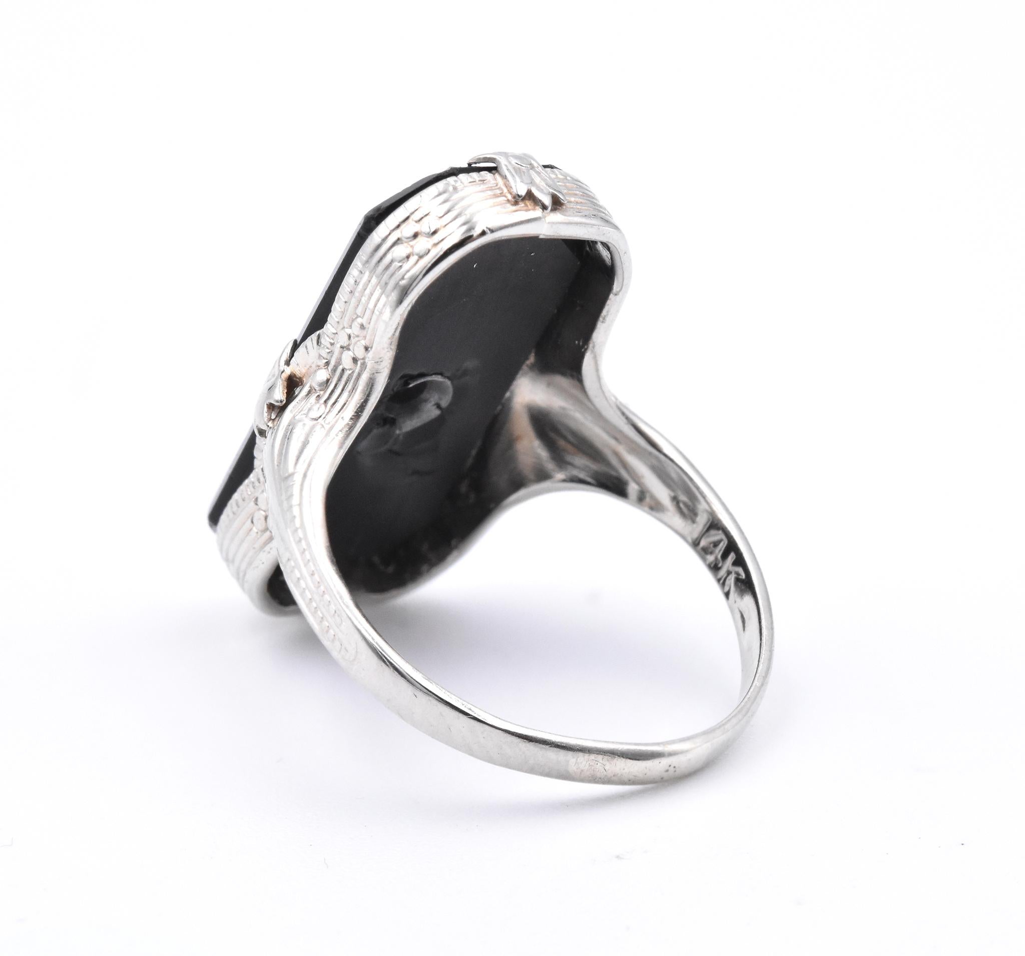 14 Karat White Gold Vintage Onyx and Diamond Ring In Excellent Condition In Scottsdale, AZ