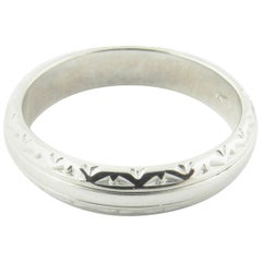 14 Karat White Gold Wedding Band