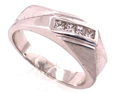 14 Karat White Gold Wedding Bridal Band Ring with Four Diamonds 0.25 TDW