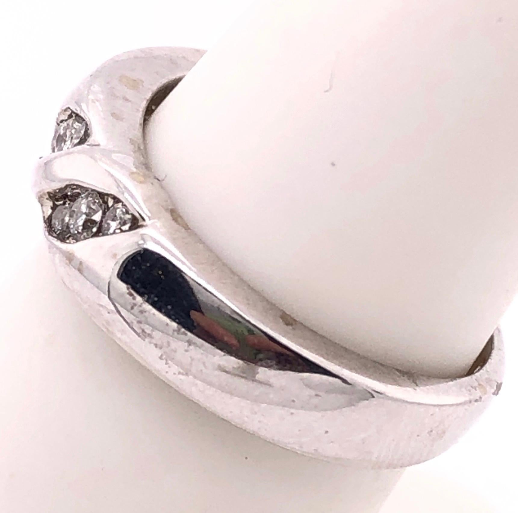 Women's or Men's 14 Karat White Gold with Diamonds Wedding Band / Bridal Ring For Sale