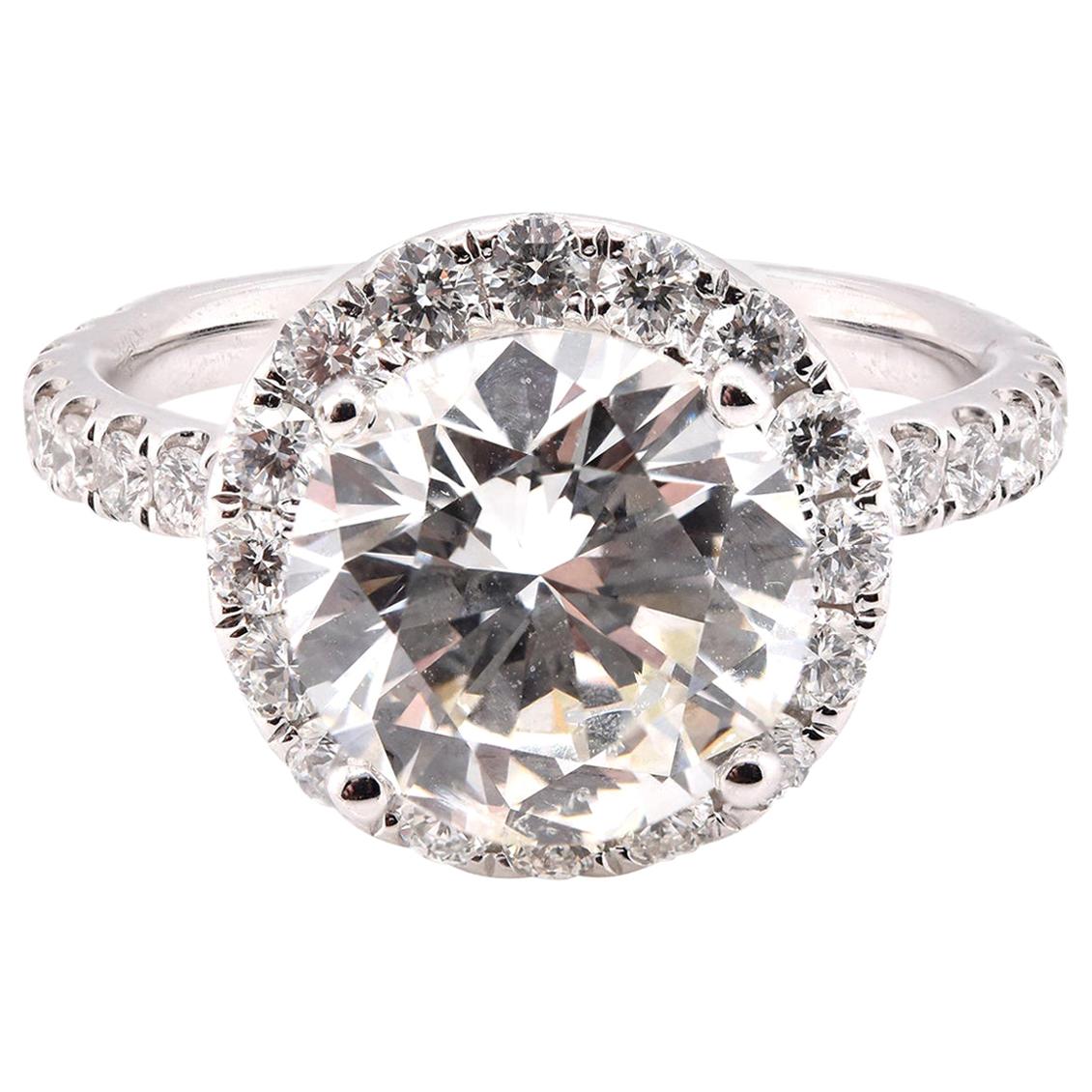 14 Karat White Round Brilliant Diamond Engagement Ring