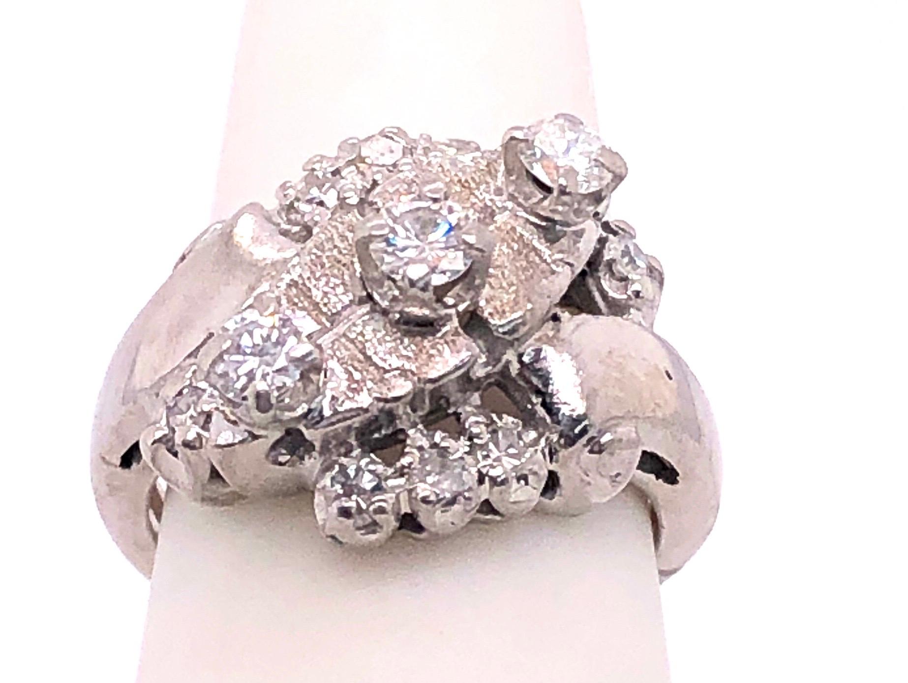Round Cut 14 Karat White Semi Mount Fashion Ring with Diamond Cluster 1.25 TDW For Sale