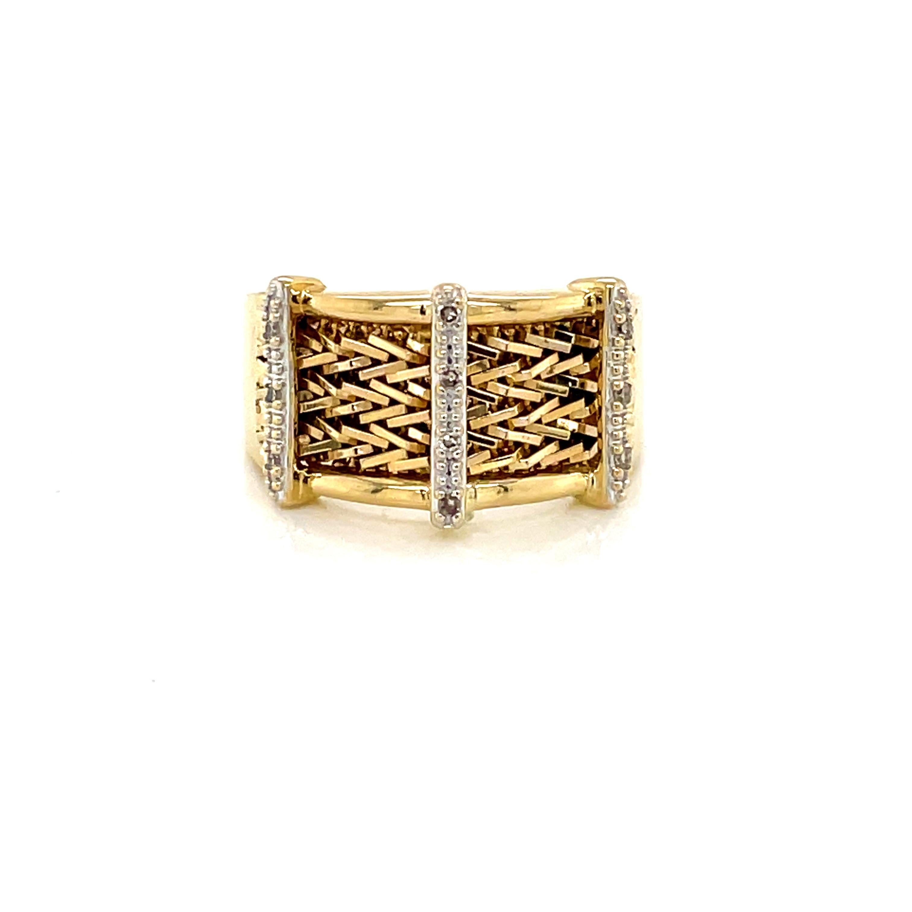 Round Cut 14 Karat Woven Yellow Gold Band Ring with Diamond Accents For Sale