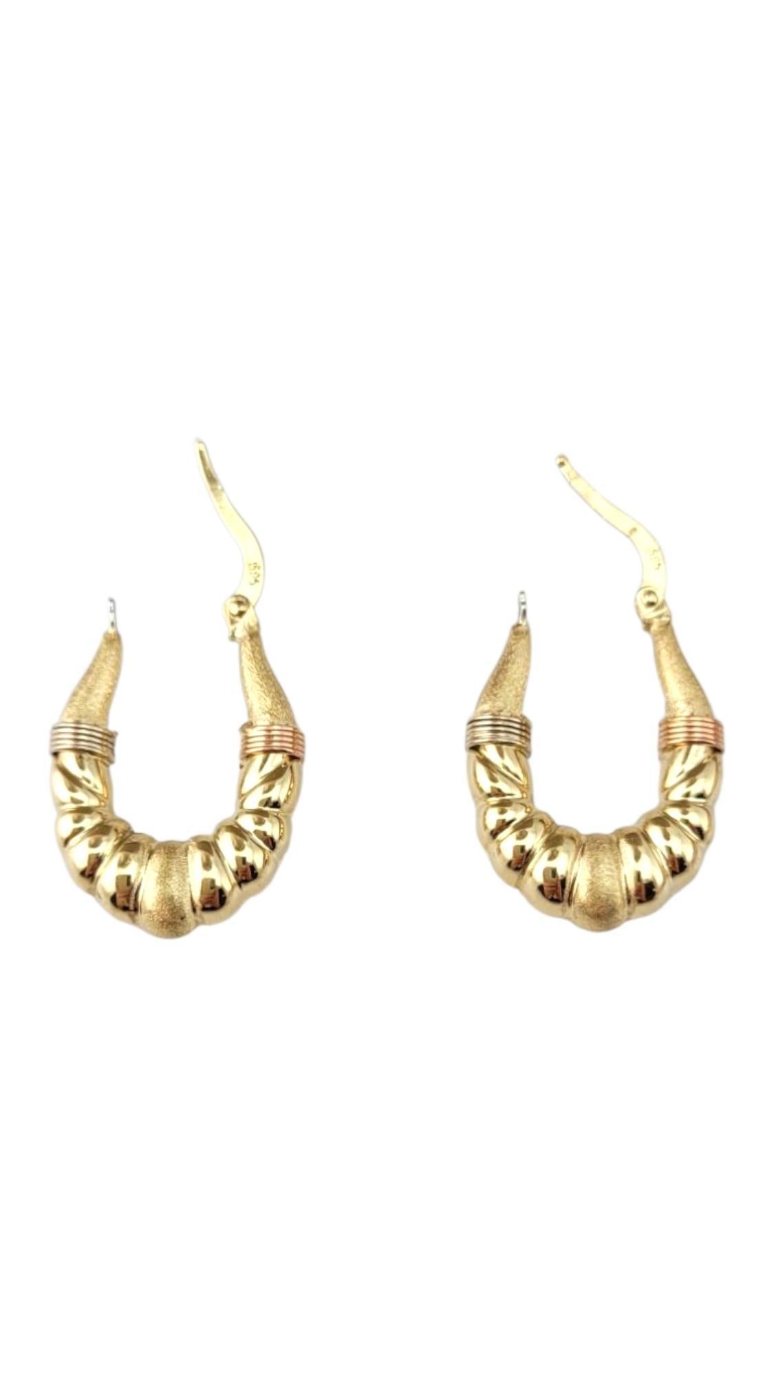 14 Karat Yellow and Rose Gold Shrimp Hoop Earrings #21882 In condizioni buone in vendita a Washington Depot, CT