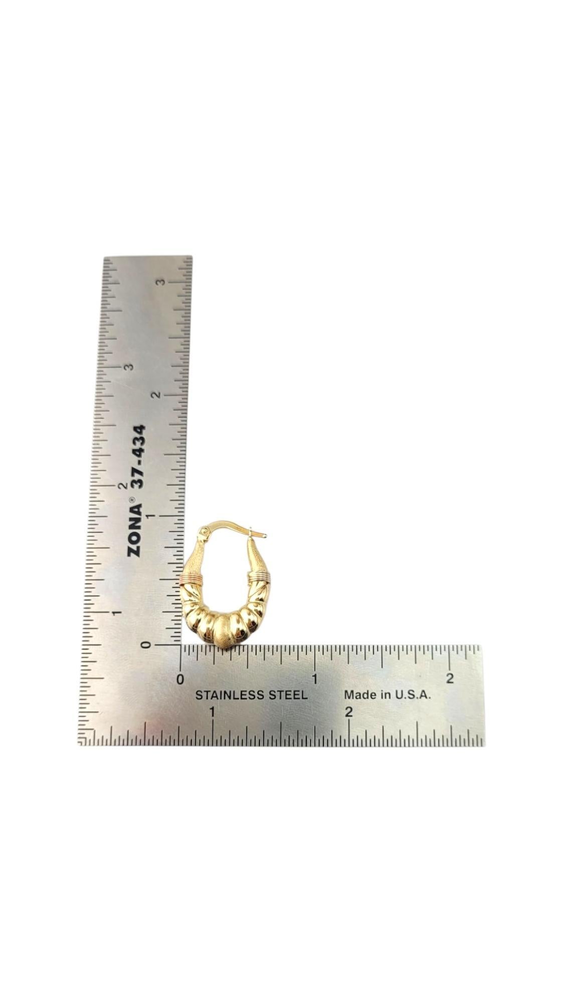 14 Karat Yellow and Rose Gold Shrimp Hoop Earrings #21882 in vendita 5