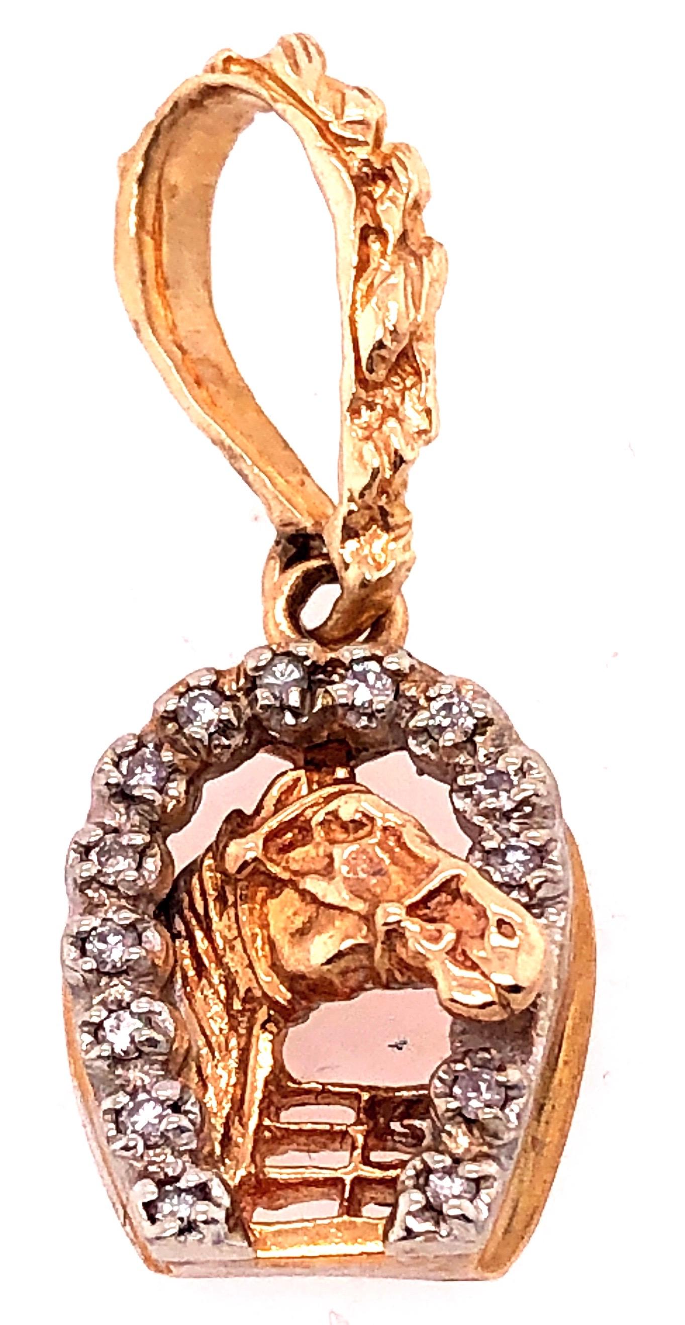 Breloque / pendentif fer à cheval en or jaune et blanc 14 carats et diamants Bon état - En vente à Stamford, CT
