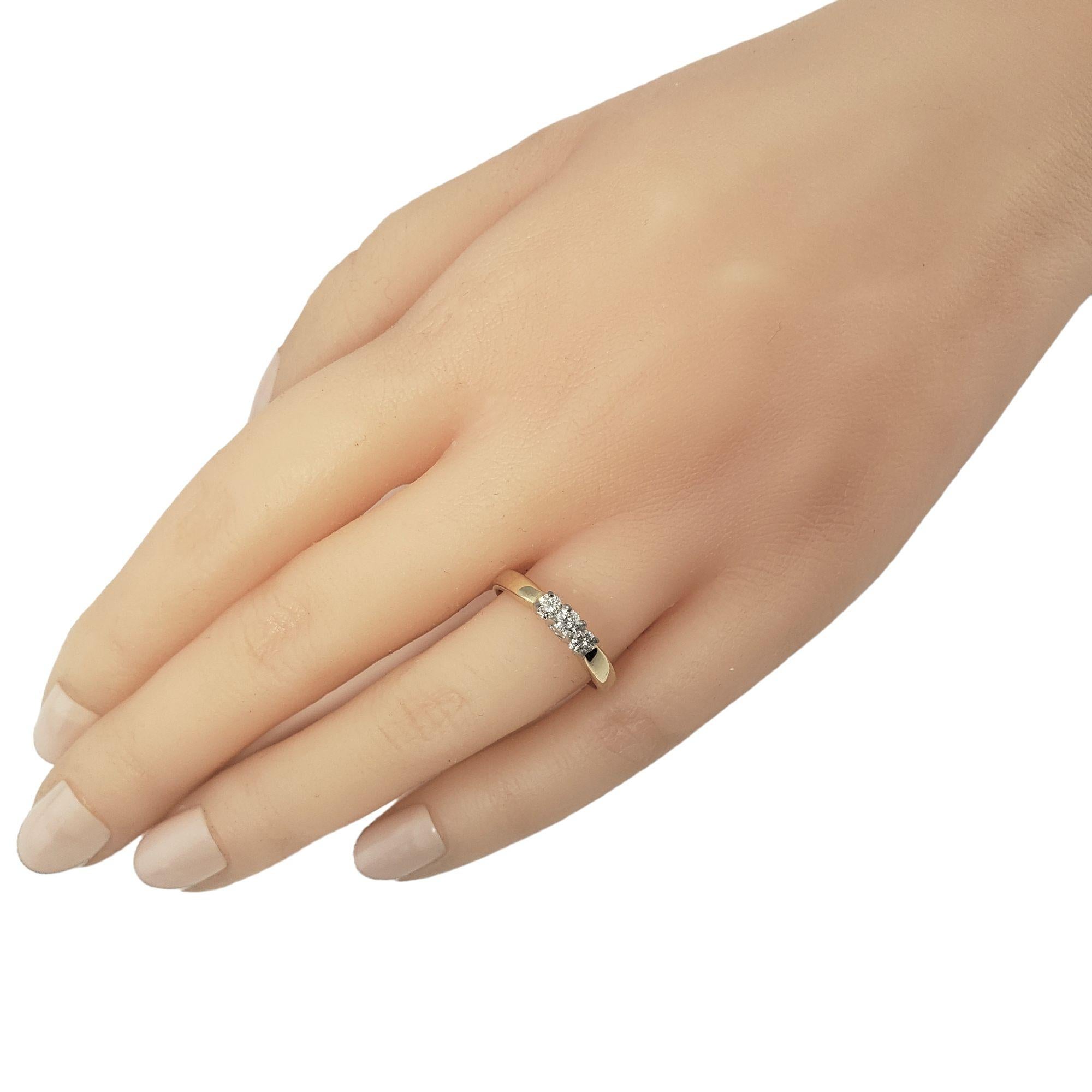 Bague en or jaune et blanc 14 carats et diamants, taille 6 en vente 1