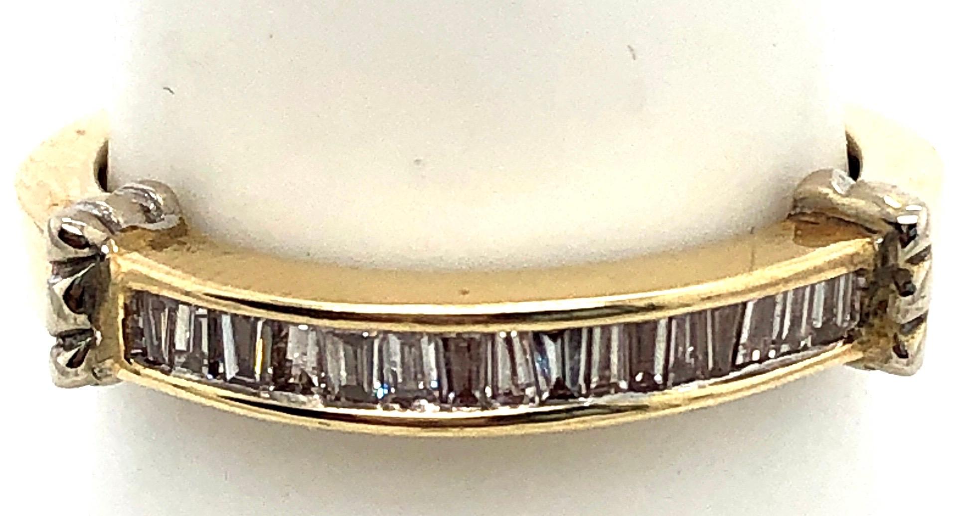14 Karat Yellow and White Gold Bridal Band Ring with Baguette Diamonds In Good Condition For Sale In Stamford, CT