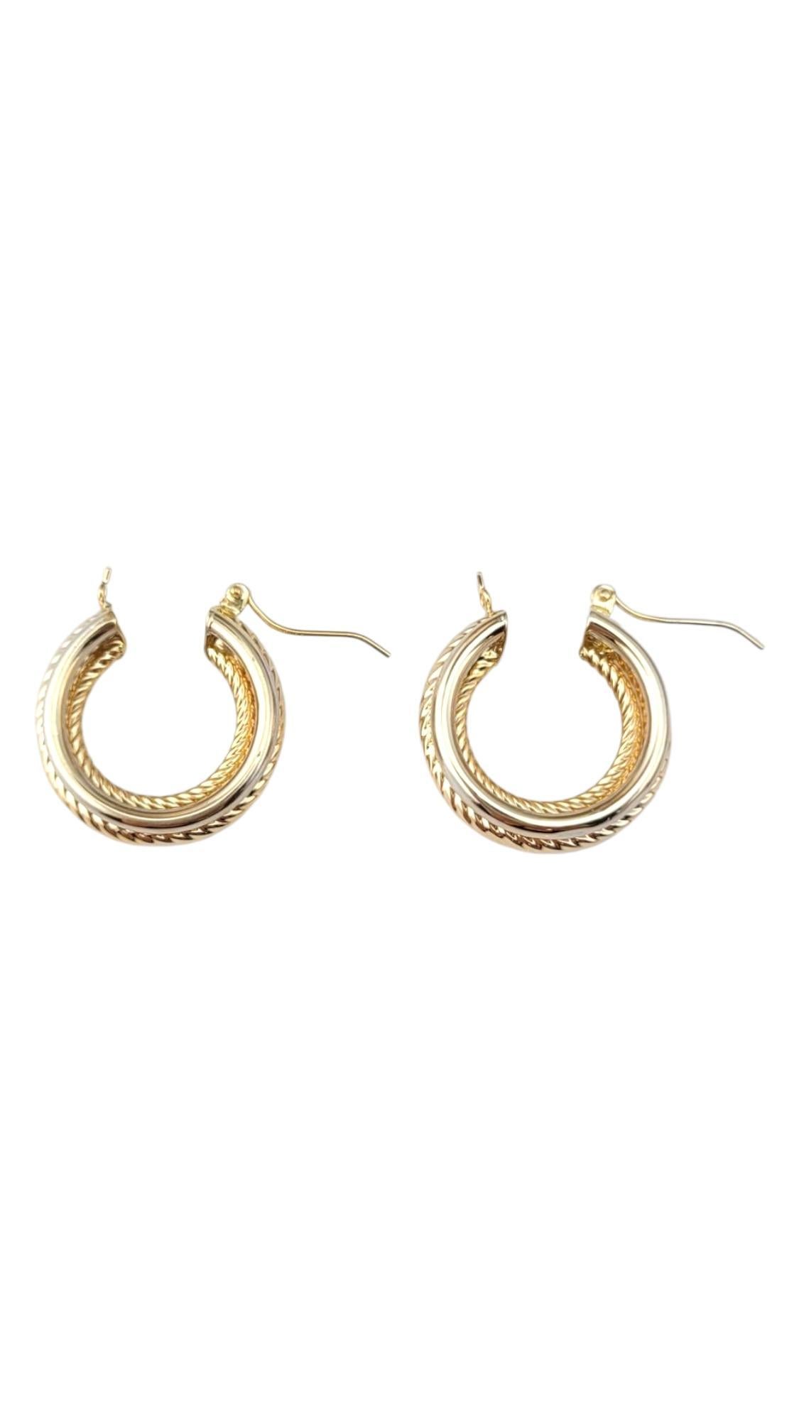 14 Karat Yellow and White Gold Cable Hoop Earrings #21879 im Zustand „Gut“ im Angebot in Washington Depot, CT