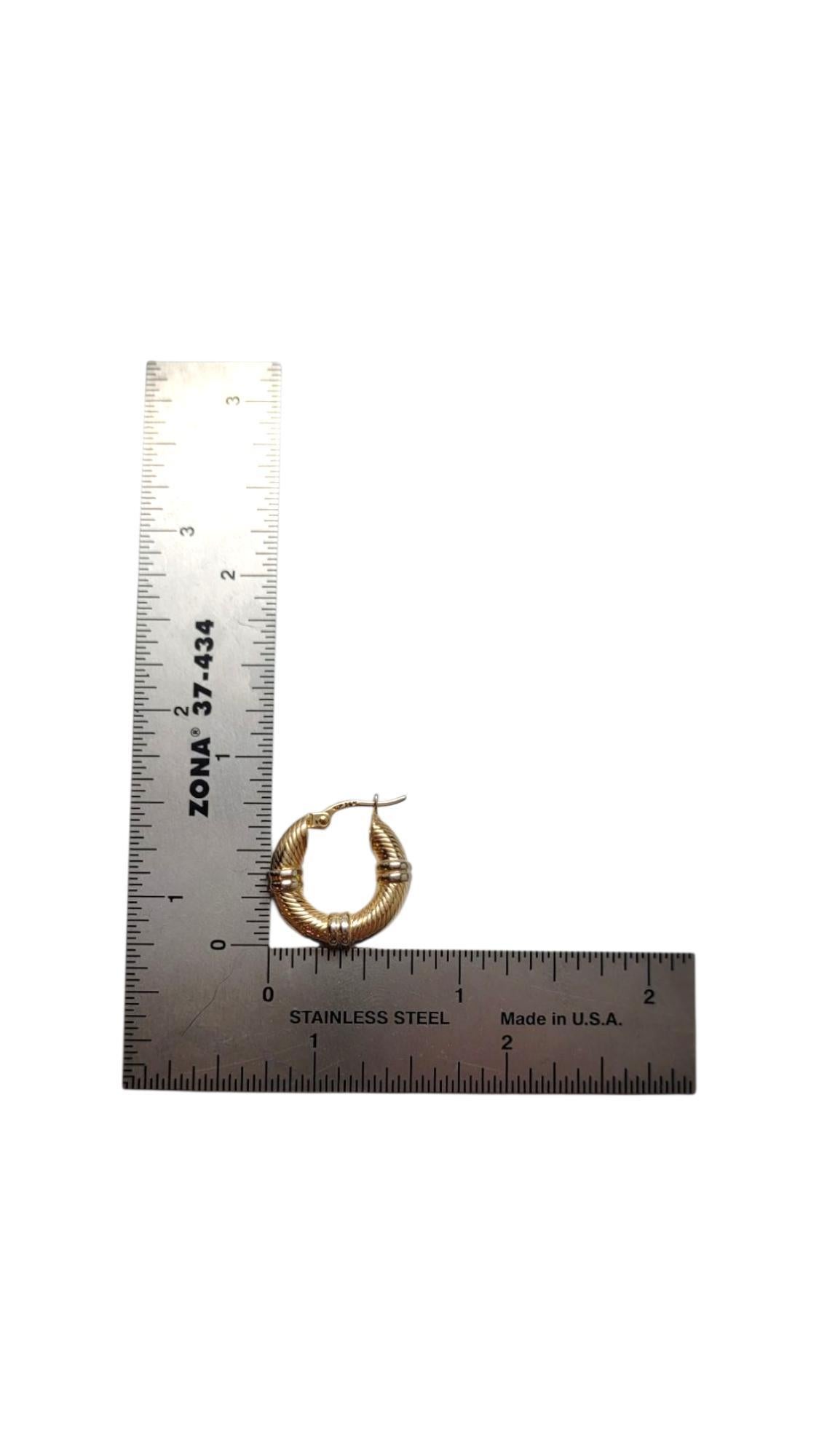 14 Karat Yellow and White Gold Cable Hoop Earrings #21935 im Angebot 1