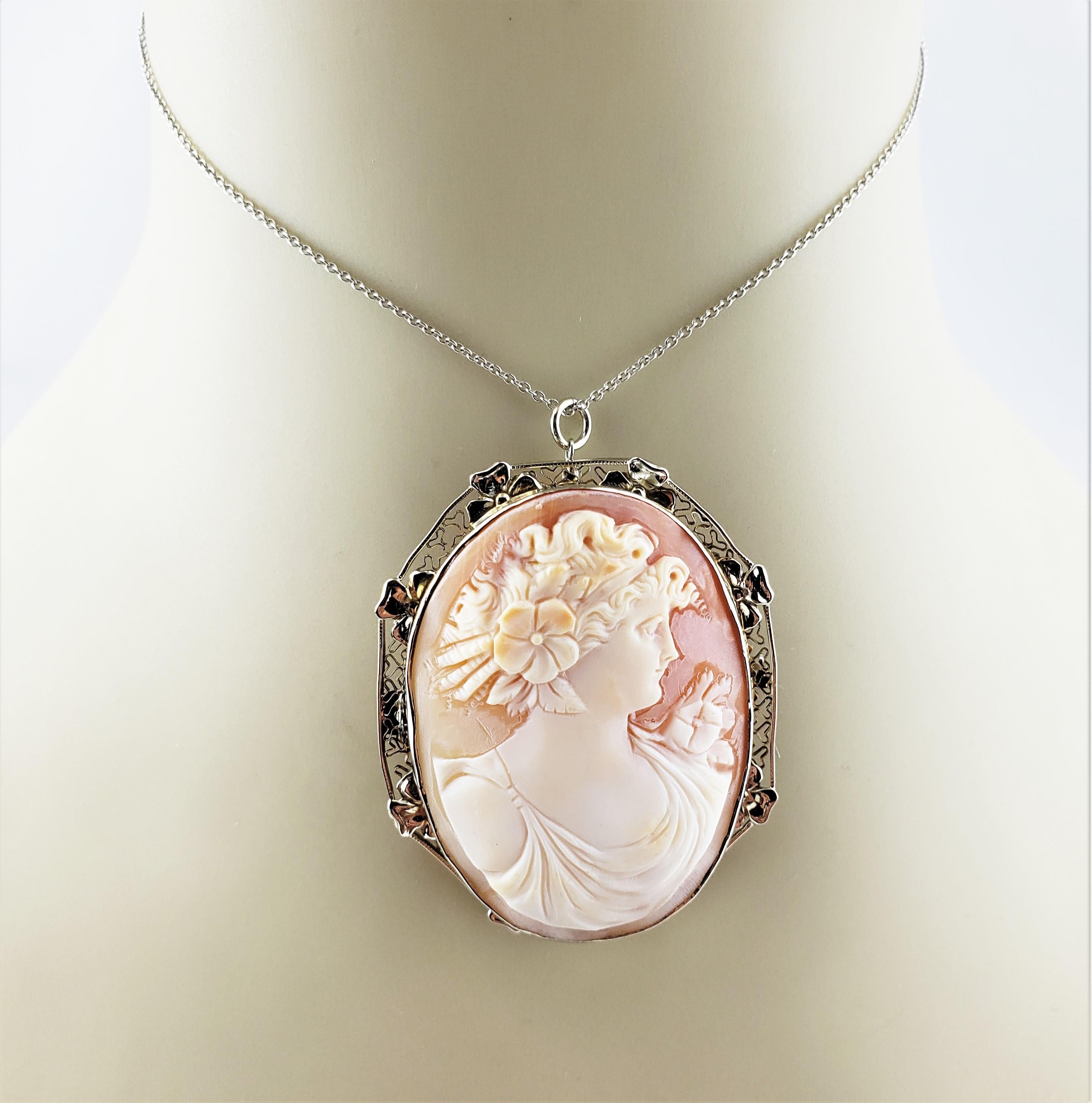 14 Karat Yellow and White Gold Cameo Brooch/Pendant For Sale 4