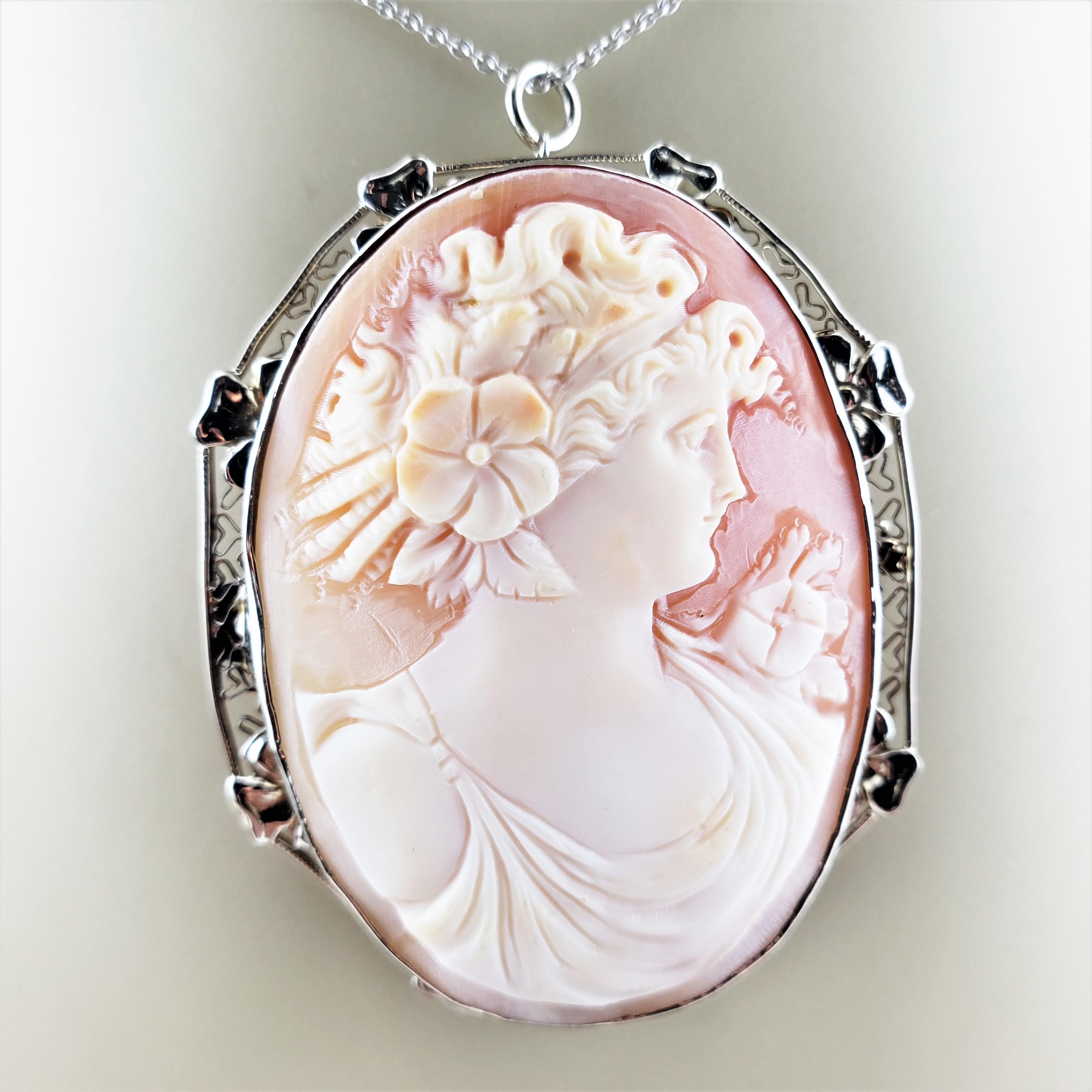 14 Karat Yellow and White Gold Cameo Brooch/Pendant For Sale 5