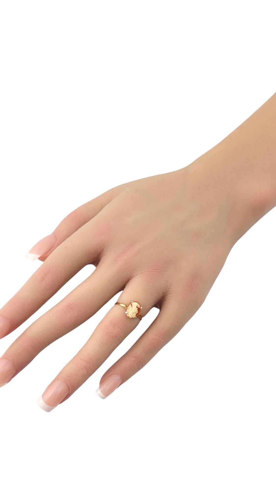 Bague camée en or jaune et blanc 14 carats #21491 en vente 1