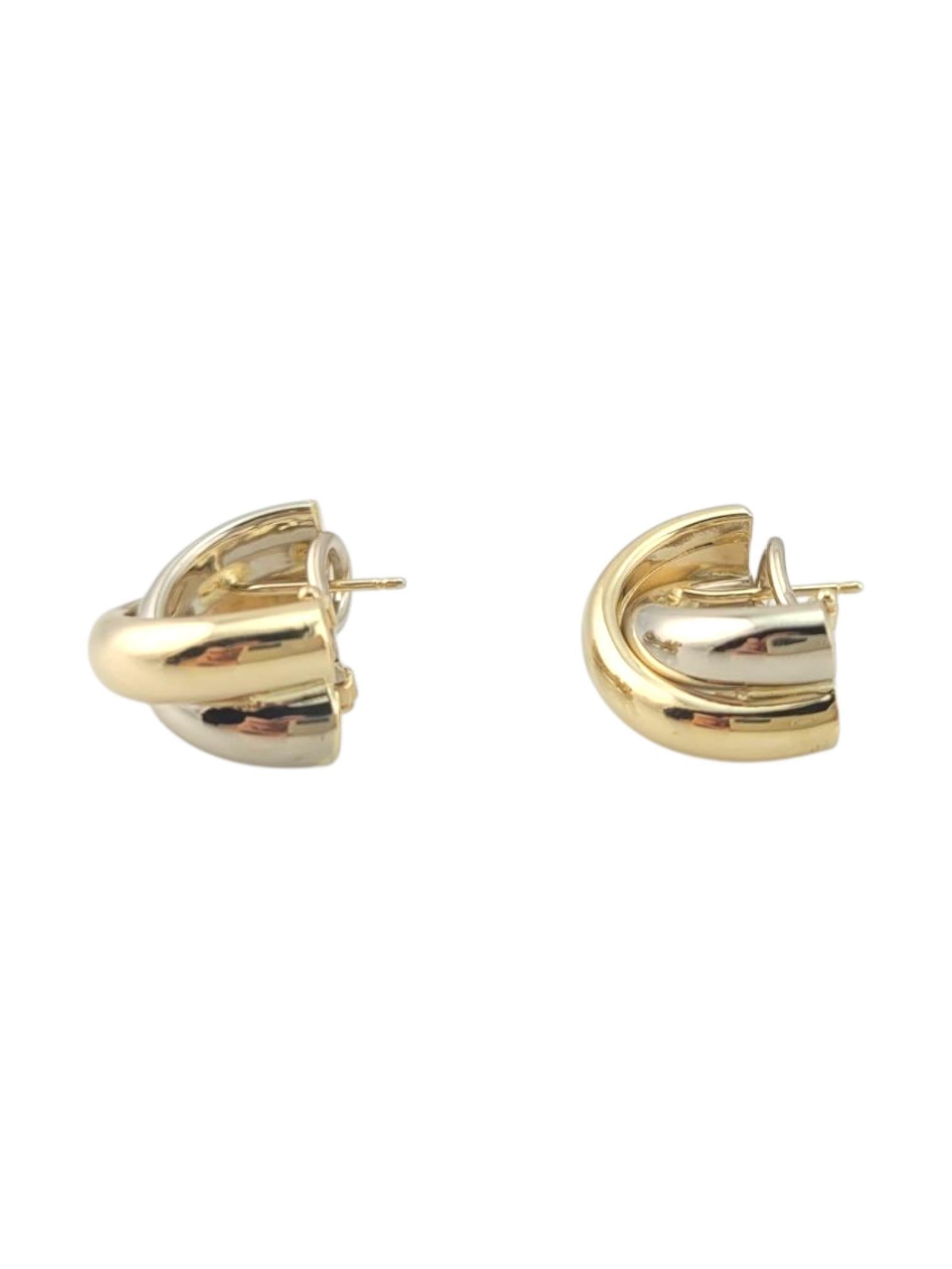 14 Karat Yellow and White Gold Crisscross Hoop Earrings #21706 im Zustand „Gut“ im Angebot in Washington Depot, CT