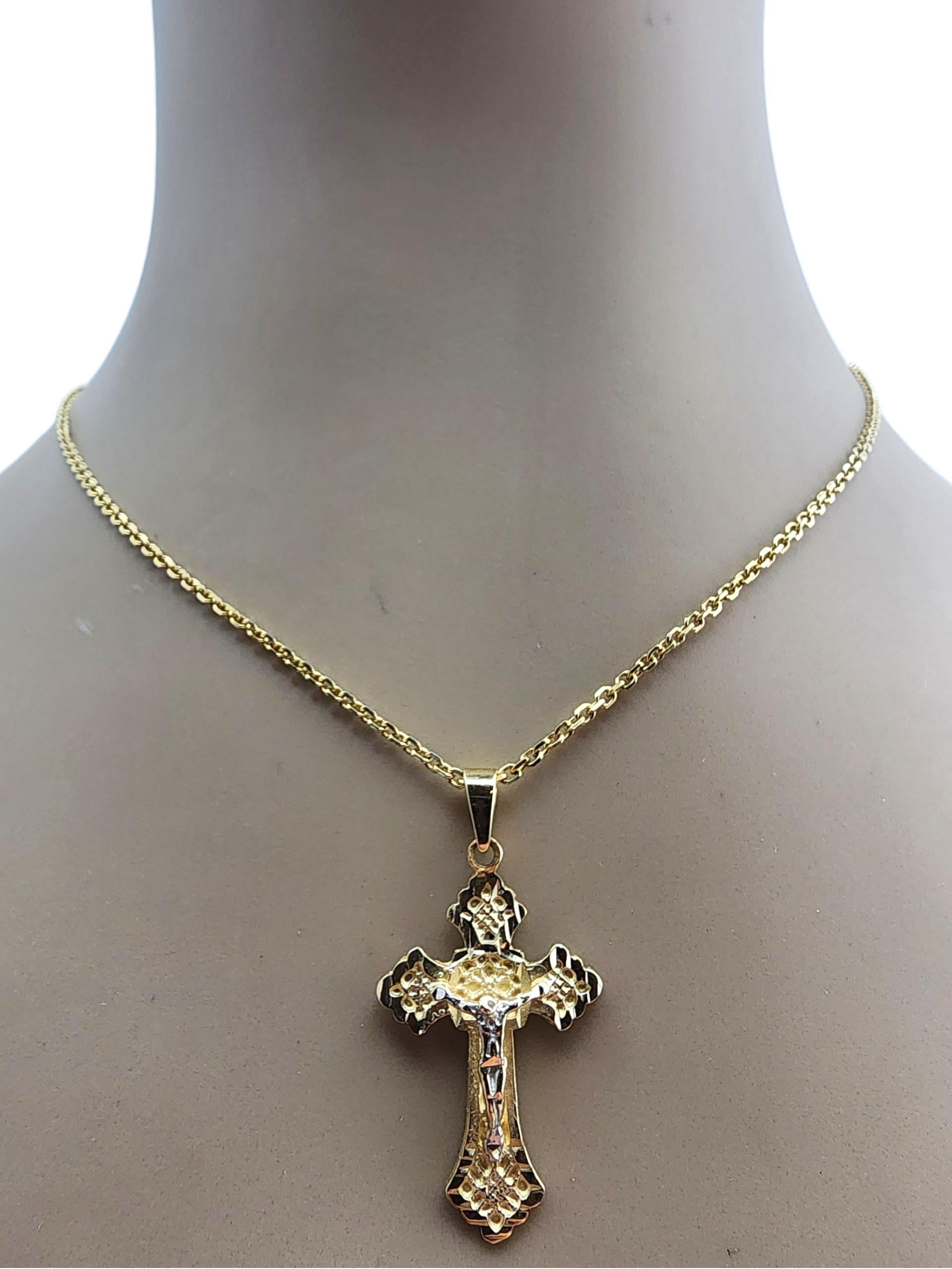 Ciondolo Crocifisso in oro giallo e bianco 14 carati #23504 in vendita 4