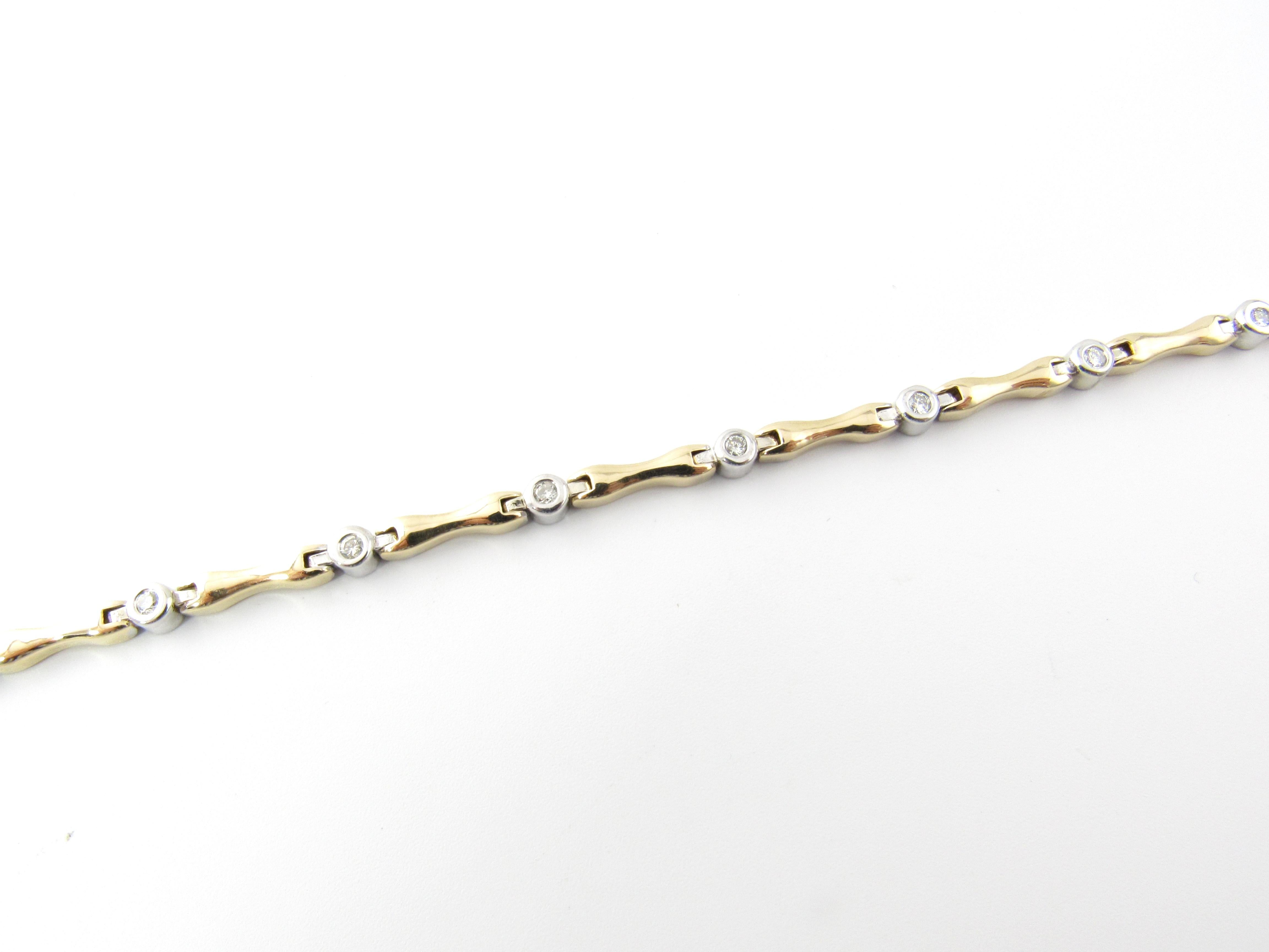 14 Karat Yellow and White Gold Diamond Bracelet In Good Condition In Washington Depot, CT