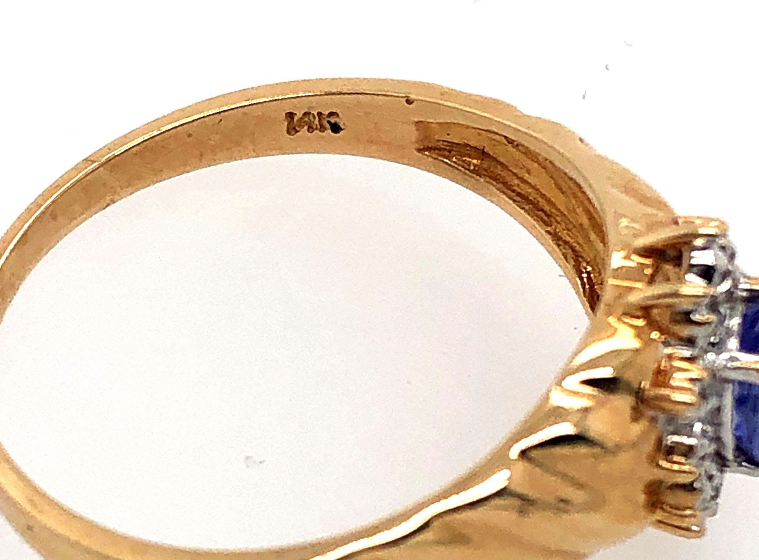 14 Karat Gelb- und Weißgold Ring Saphir Solitär mit Diamant-Akzenten im Angebot 1