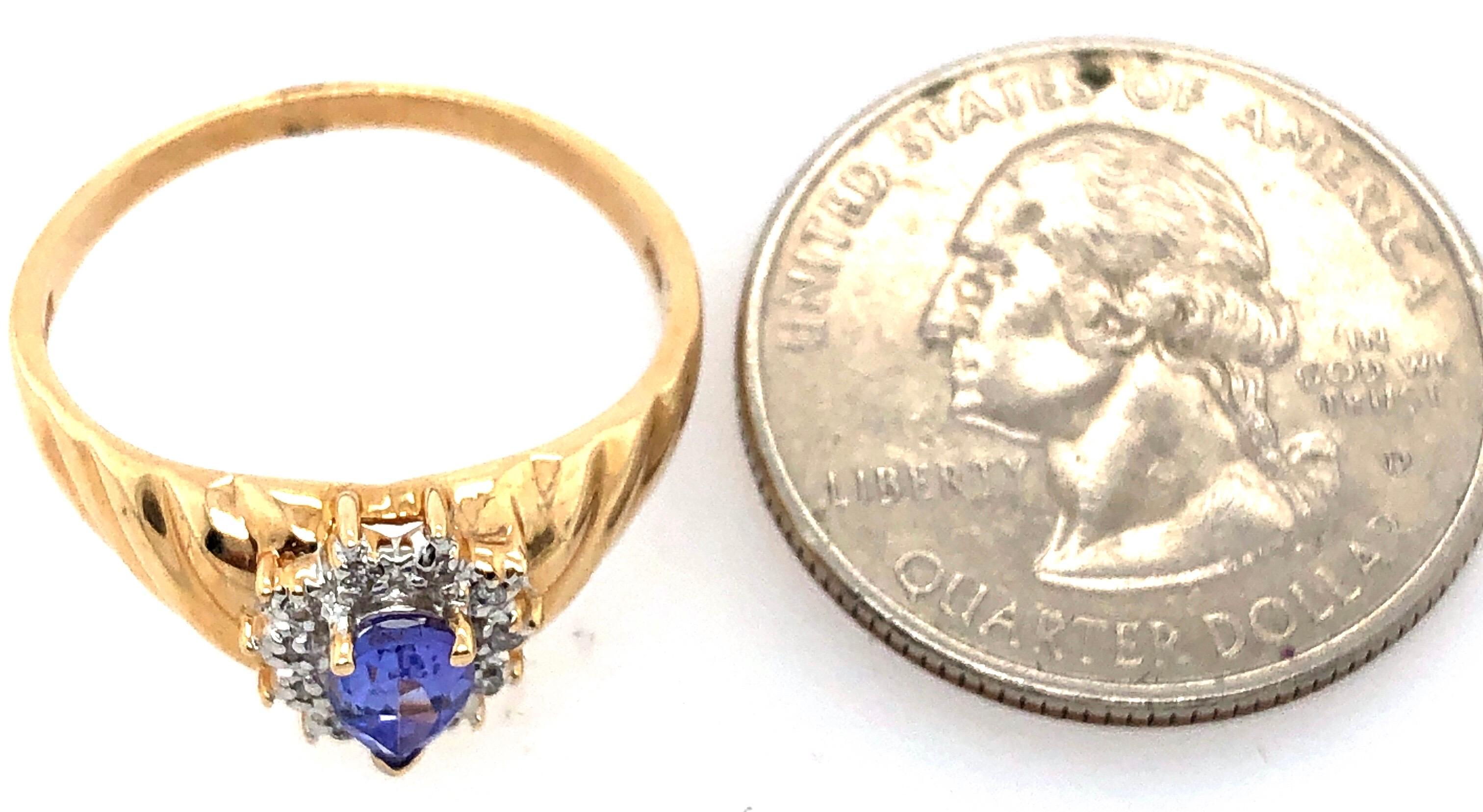 14 Karat Gelb- und Weißgold Ring Saphir Solitär mit Diamant-Akzenten im Angebot 2