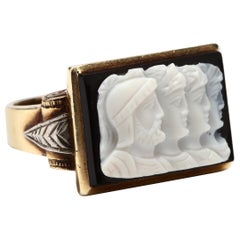 14 Karat Yellow and White Gold Sardonyx Roman Soldier Cameo Ring, circa 1940