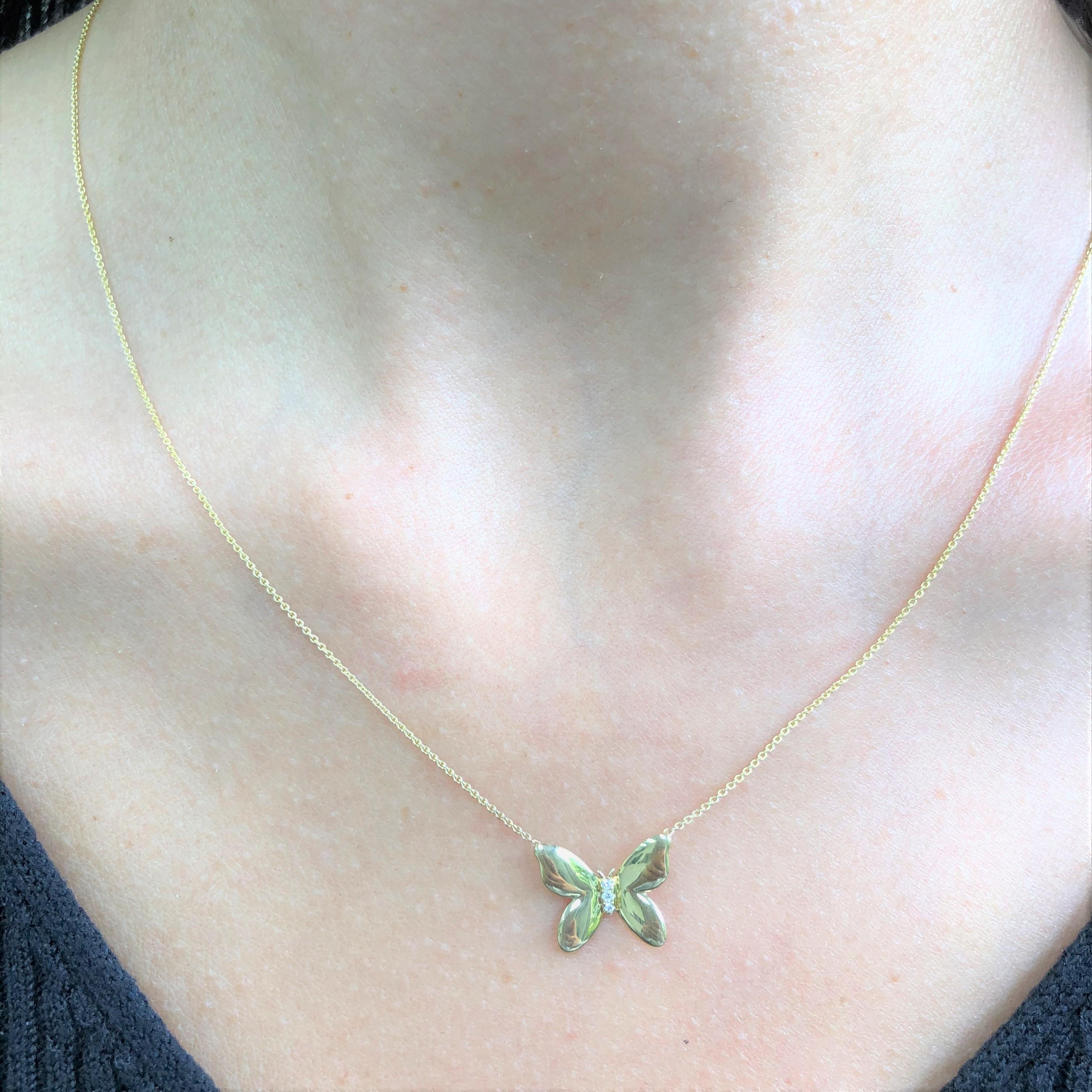 Contemporary 14 Karat Yellow Gold 0.02 Carat Diamond Butterfly Necklace For Sale
