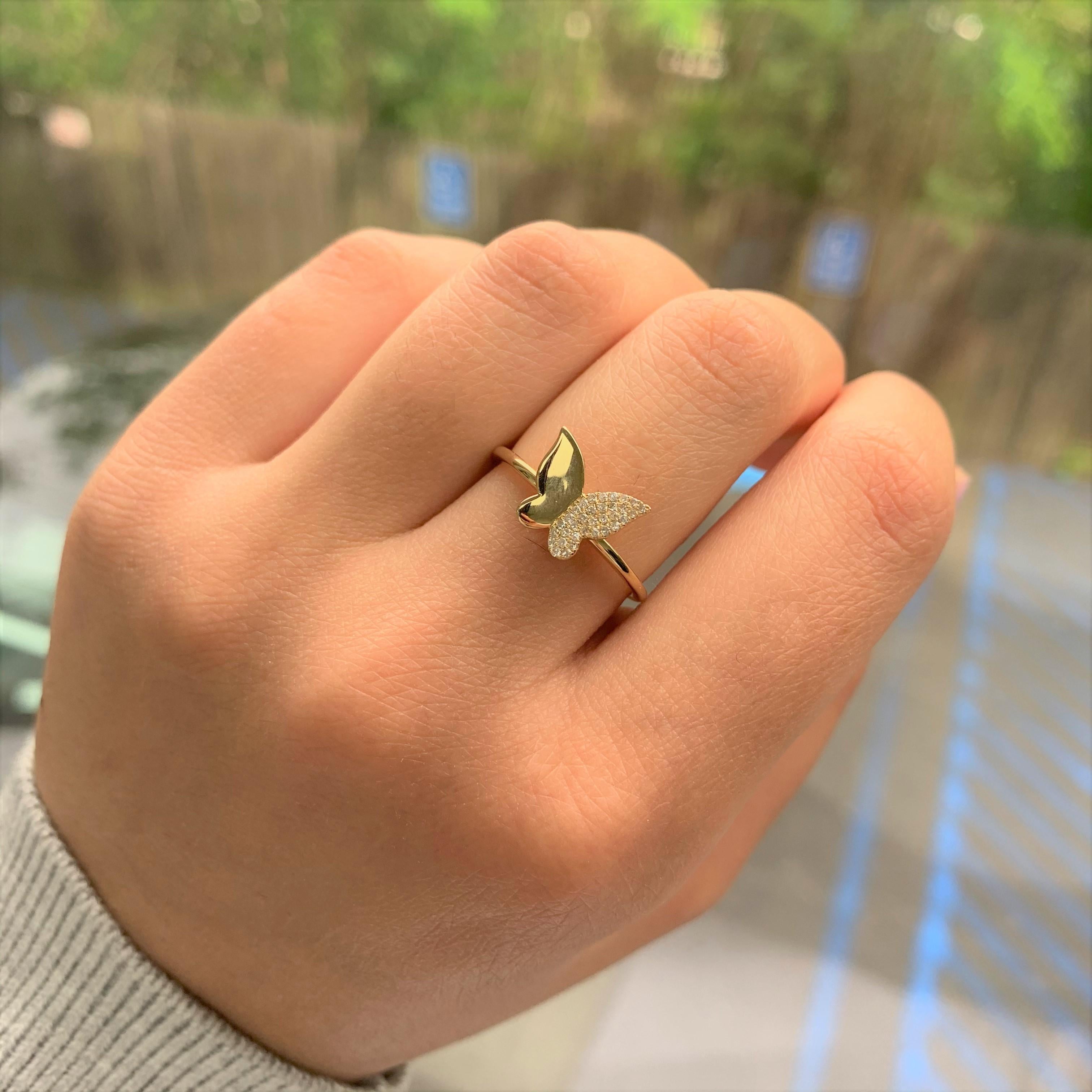 This delicate butterfly ring makes the perfect gift and is a great addition to your stack. Crafted of 14k yellow gold this ring features 0.08 ct of round diamonds. Color & Clarity is GH SI1. Ring size 7
-14K Gold
-0.08 cts Natural White