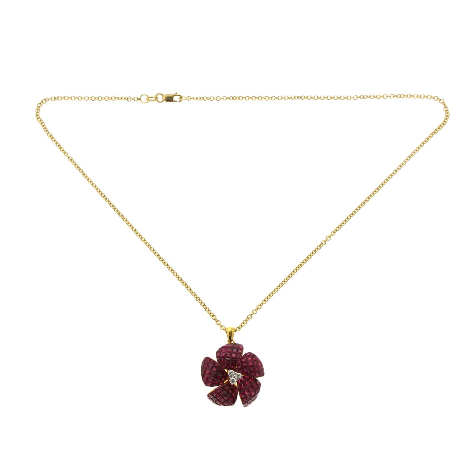 14 Karat Yellow Gold 0.16 Carat Diamonds 10.54 Carat Invisible Set Ruby Necklace In New Condition For Sale In Los Angeles, CA