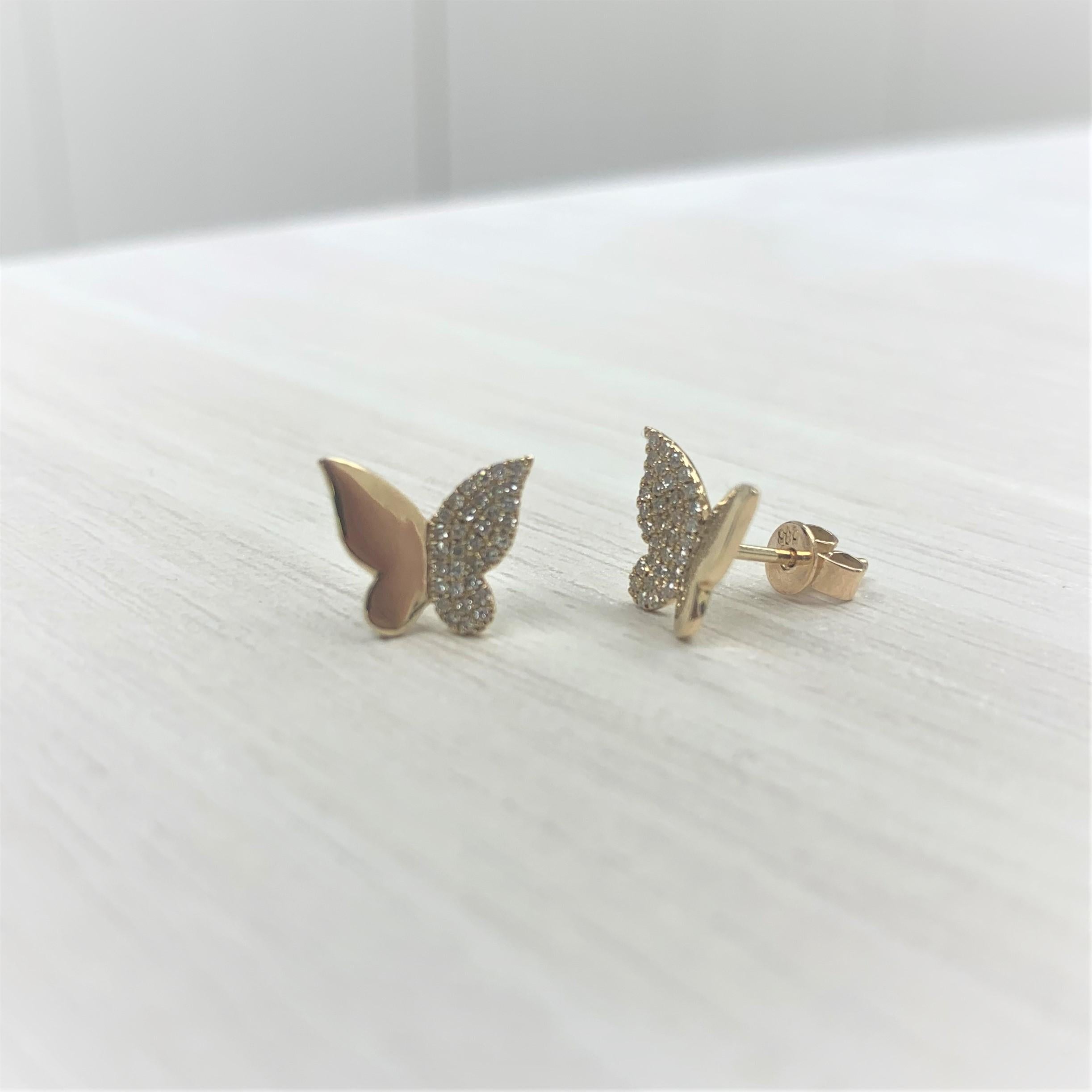 Contemporary 14 Karat Yellow Gold 0.17 Carat Diamond Butterfly Stud Earrings For Sale