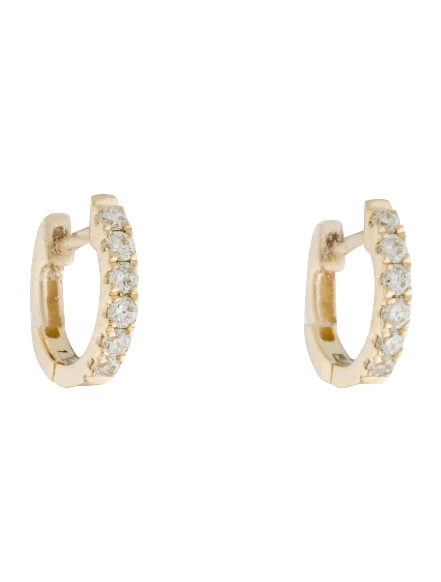 14 Karat Yellow Gold 0.18 Carat Diamond Huggie Hoop Earring In New Condition For Sale In Great neck, NY