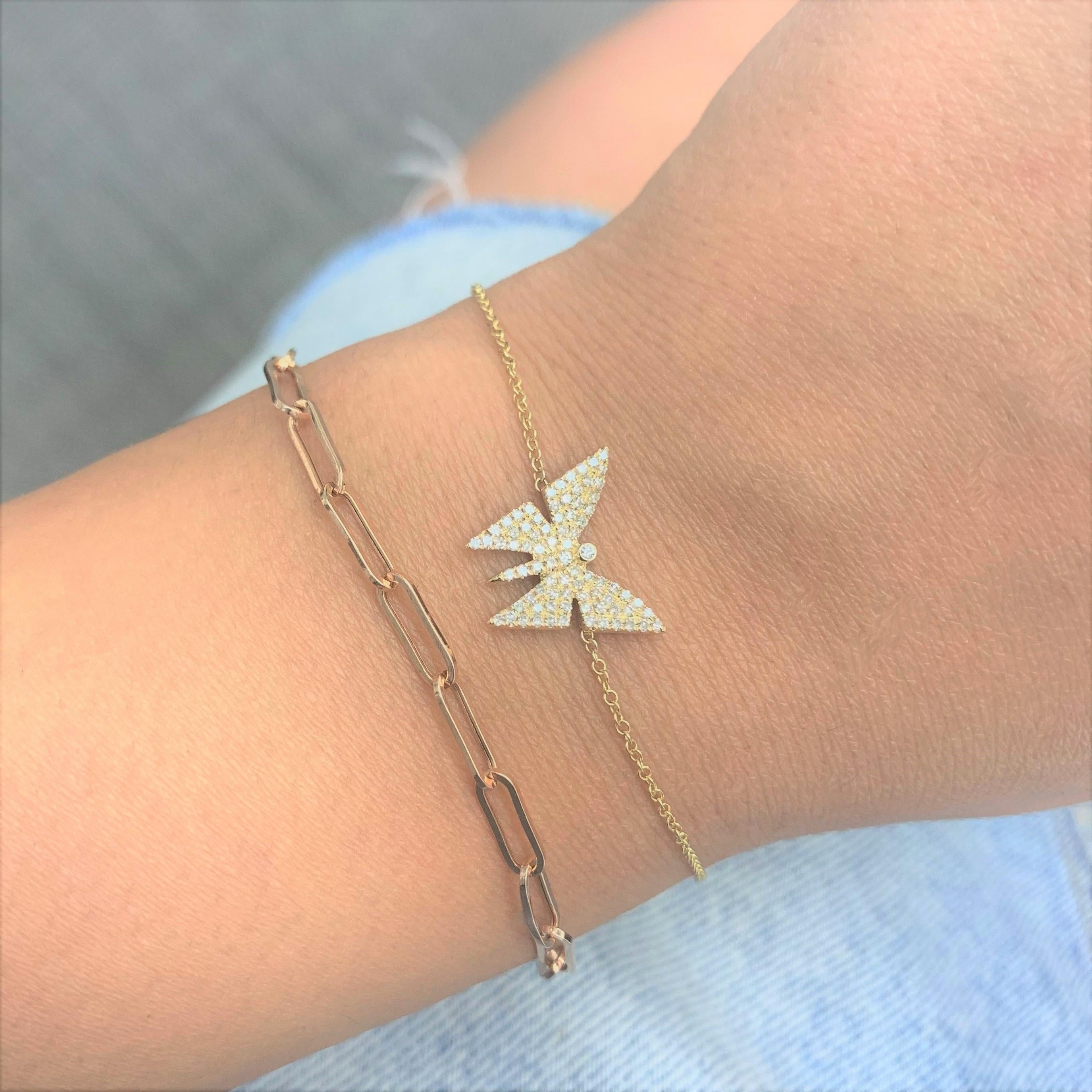 Taglio rotondo Bracciale a farfalla in oro giallo 14 carati con diamante da 0,25 carati in vendita