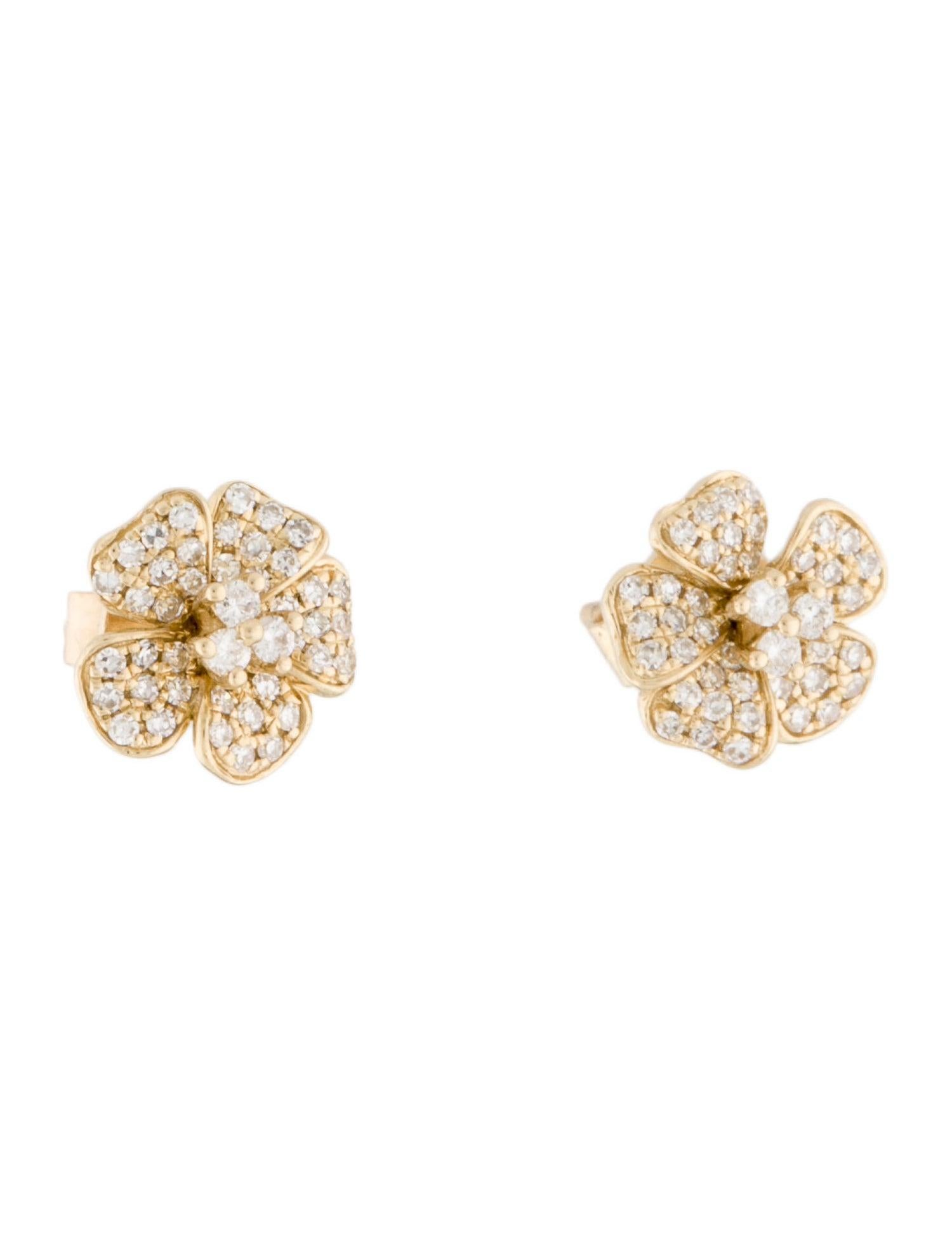 Women's 14 Karat Yellow Gold 0.34 Carat Diamond Flower Stud Earrings For Sale