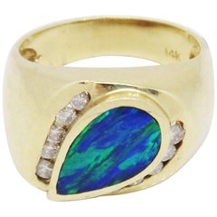 14 Karat Yellow Gold 0.35 Carat Teardrop Opal and Diamonds Ring