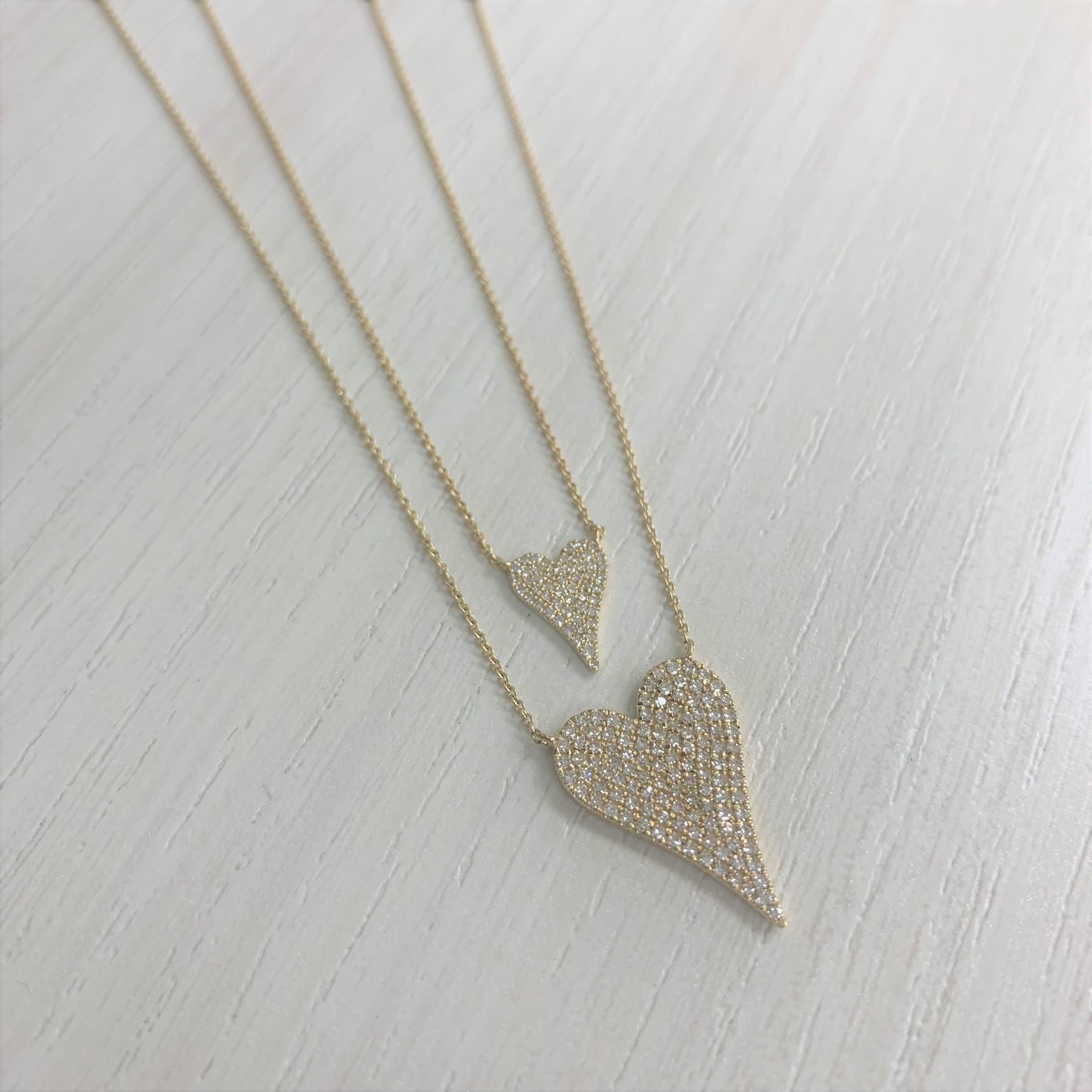 Contemporary 14 Karat Yellow Gold 0.36 Carat Diamond Heart Necklace For Sale