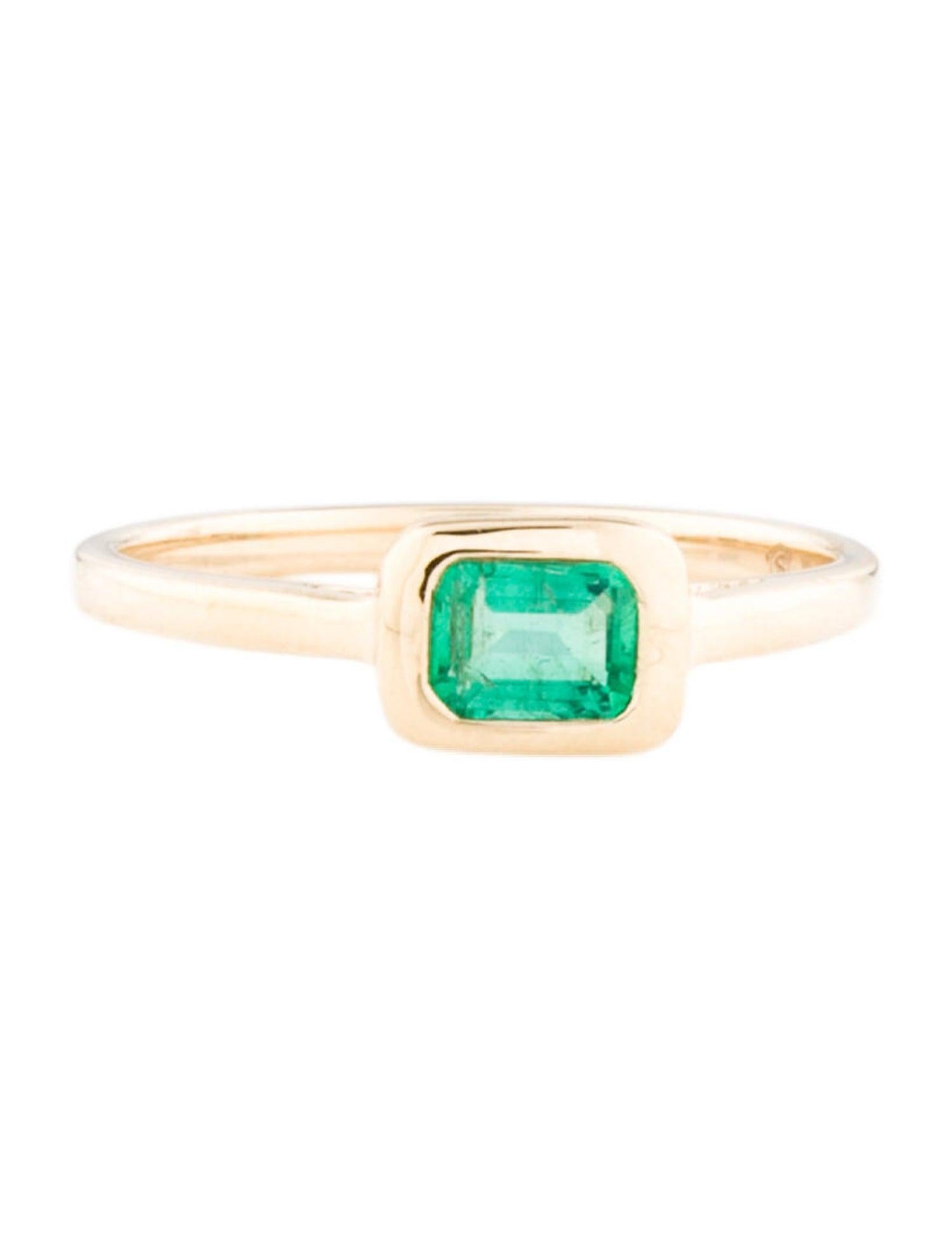 14 Karat Yellow Gold 0.60 Ct. Green Emerald Solitaire Ring For Sale 1