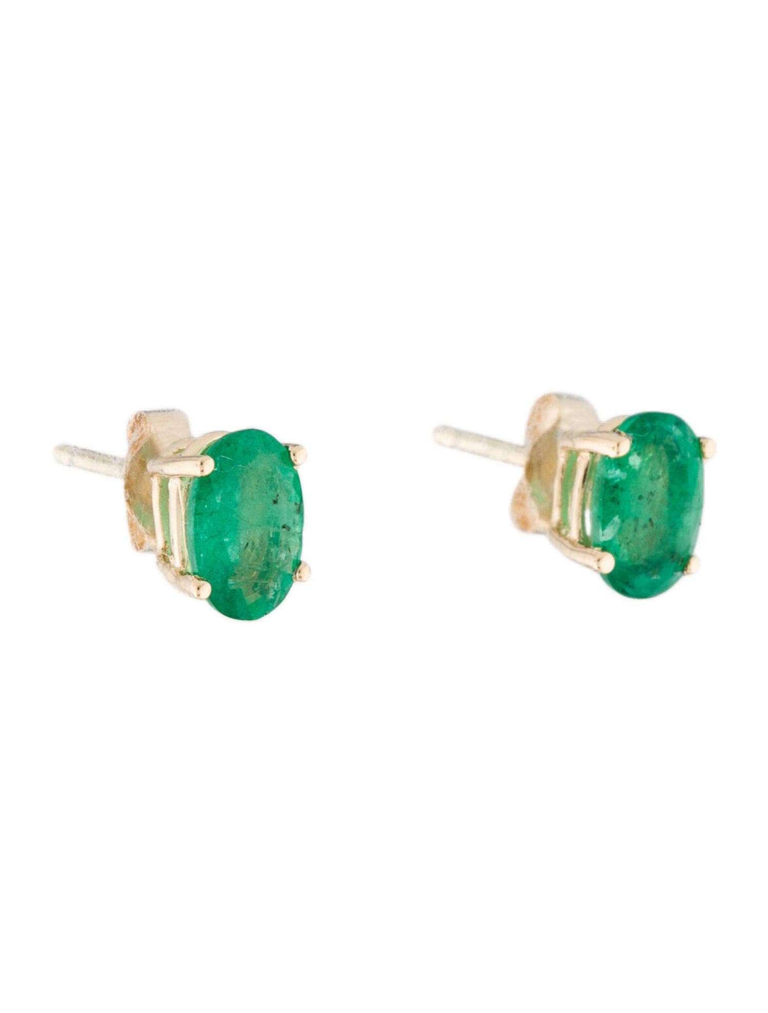 14 Karat Yellow Gold 0.80 Carat Green Emerald Oval Shape Stud Earrings In New Condition For Sale In Great neck, NY