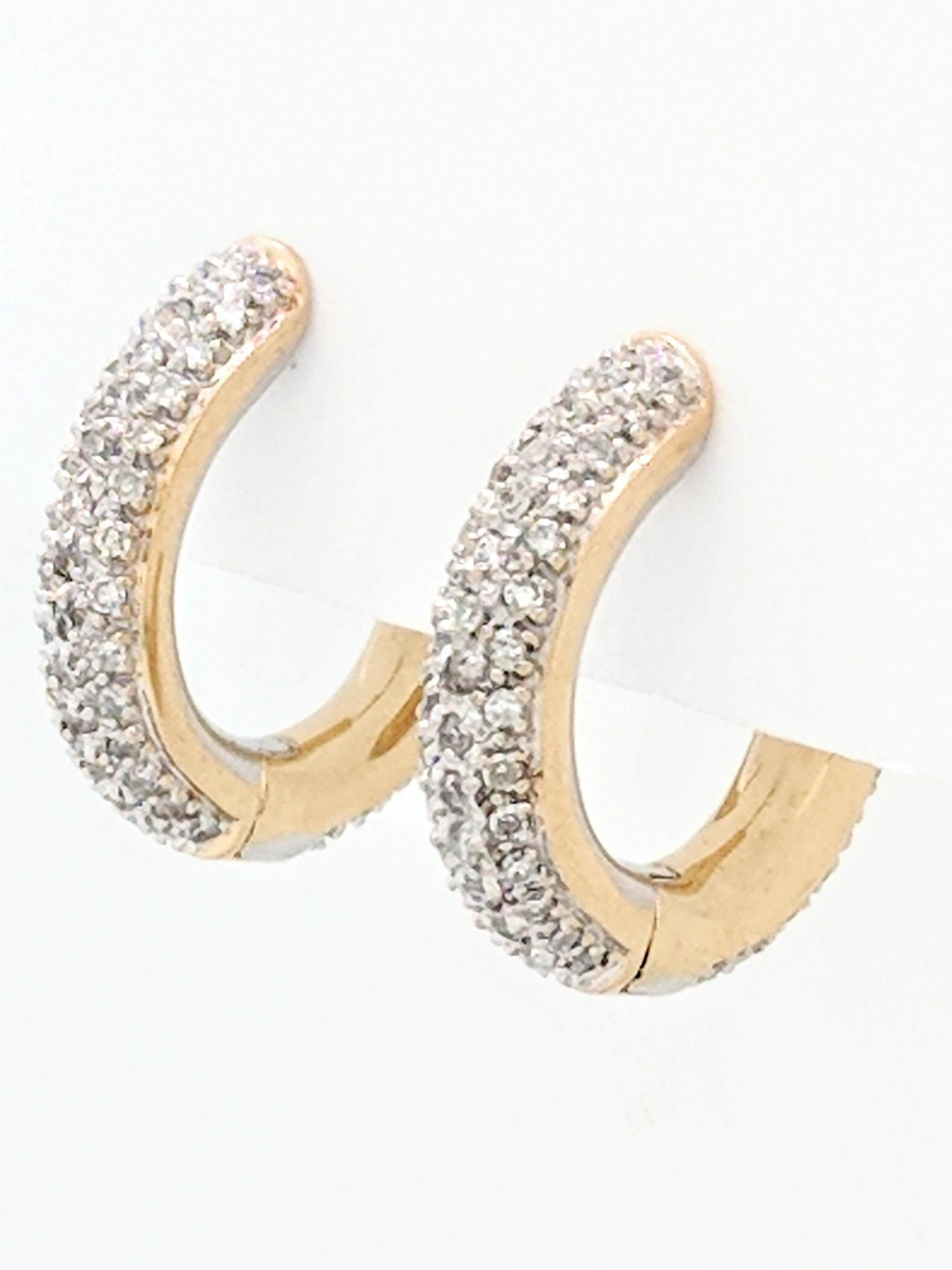 Round Cut 14 Karat Yellow Gold 1 Carat Pave Diamond Huggie Hoop Earrings